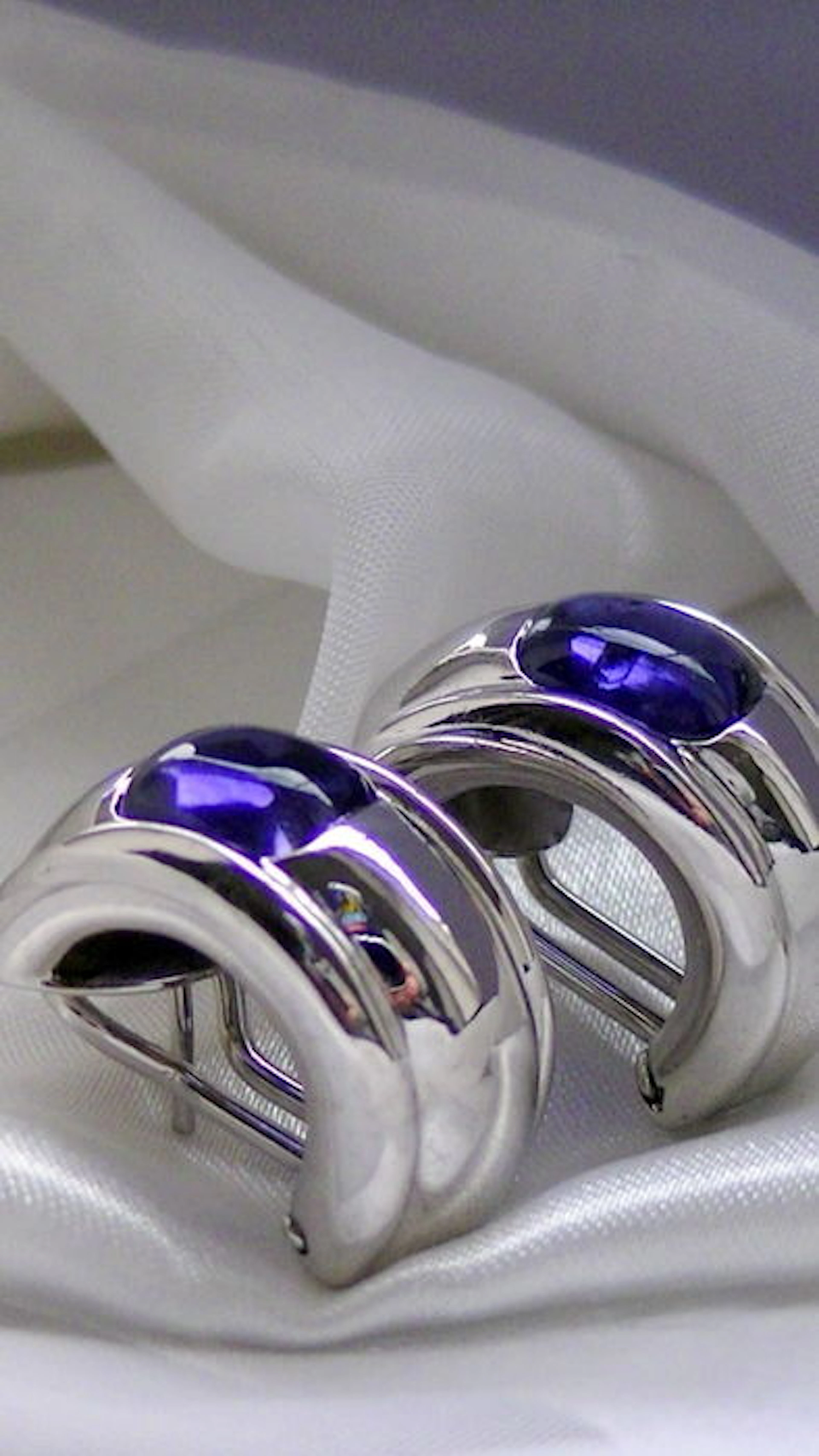 Tanzanite hoops 750 white gold 17.9 g