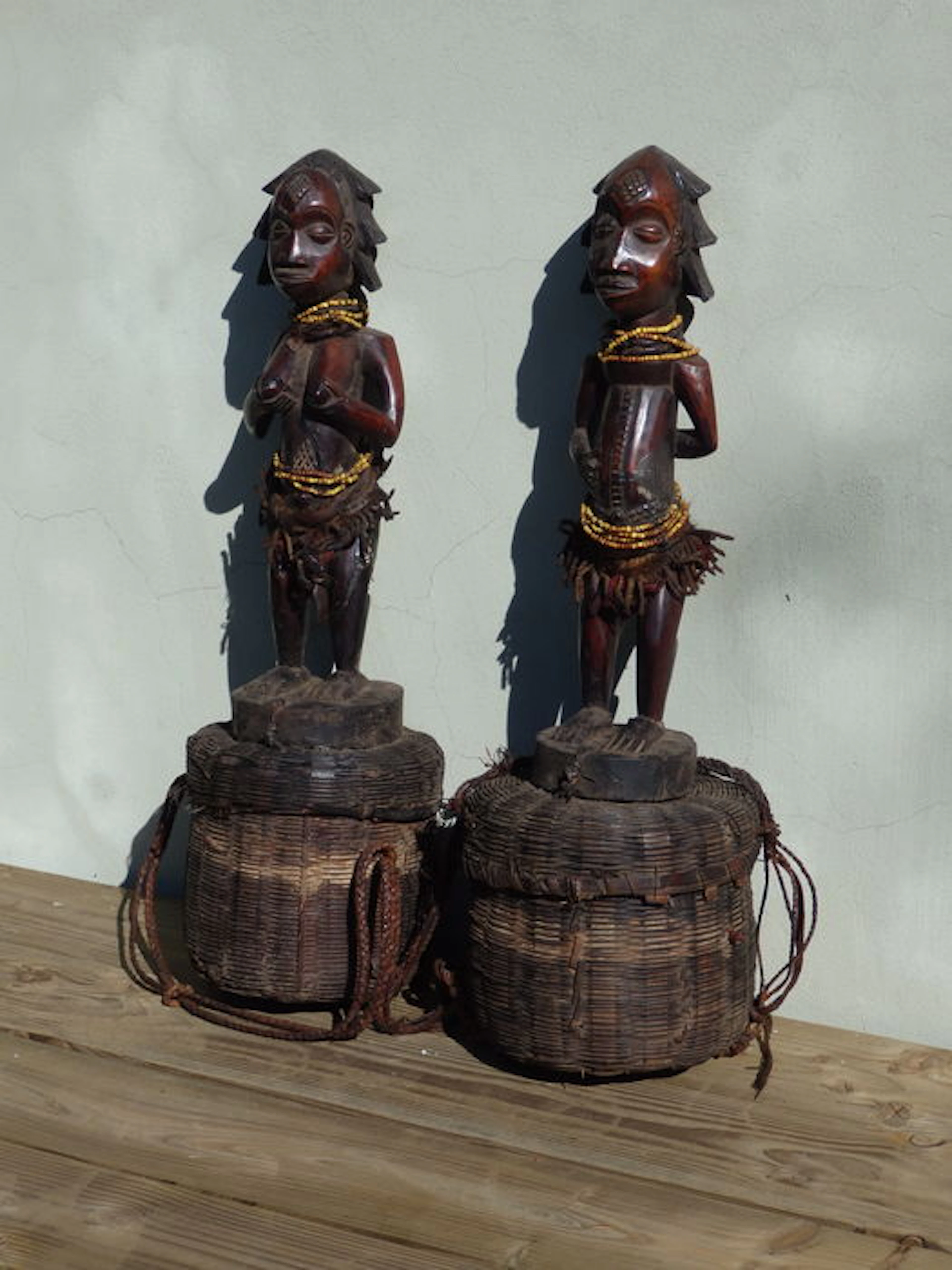 Large couple of African Nkisi king figurines, fetishes - YOMBE - D.R Congo