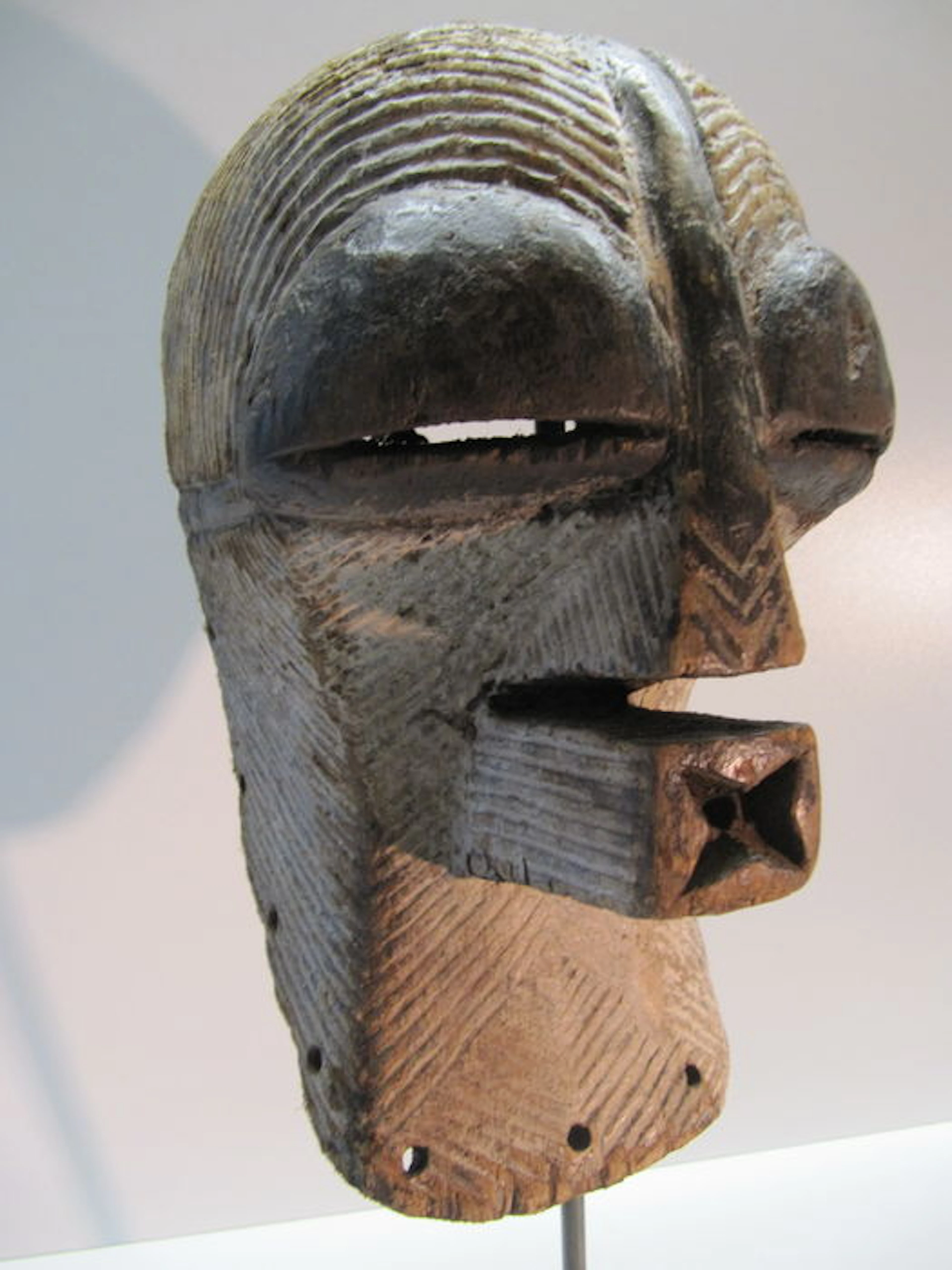 Kifwebe mask - SONGYE tribe - Democratic Republic of the Congo