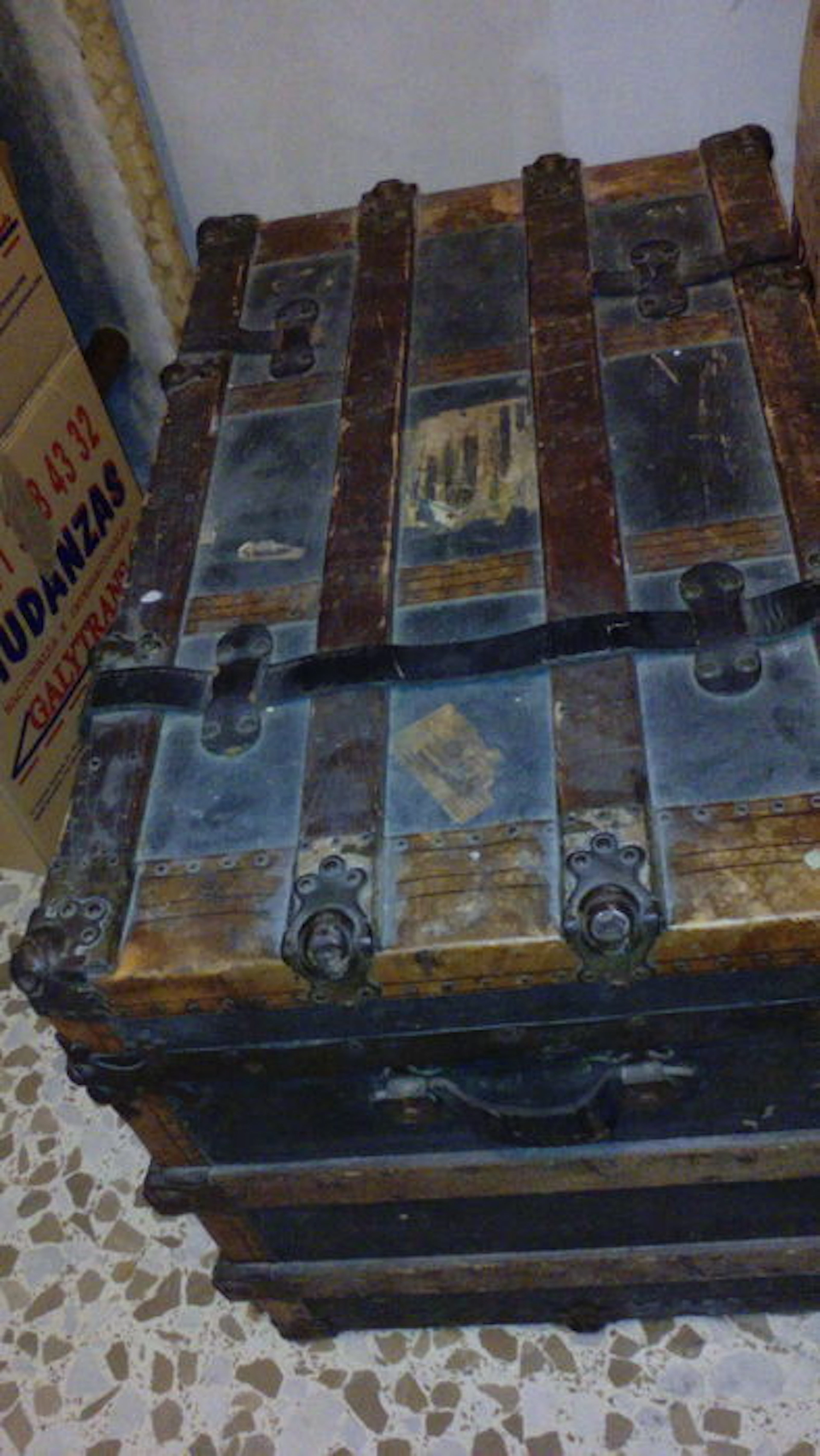 Baúl guardarropa viajes trasatlánticos, siglo XIX