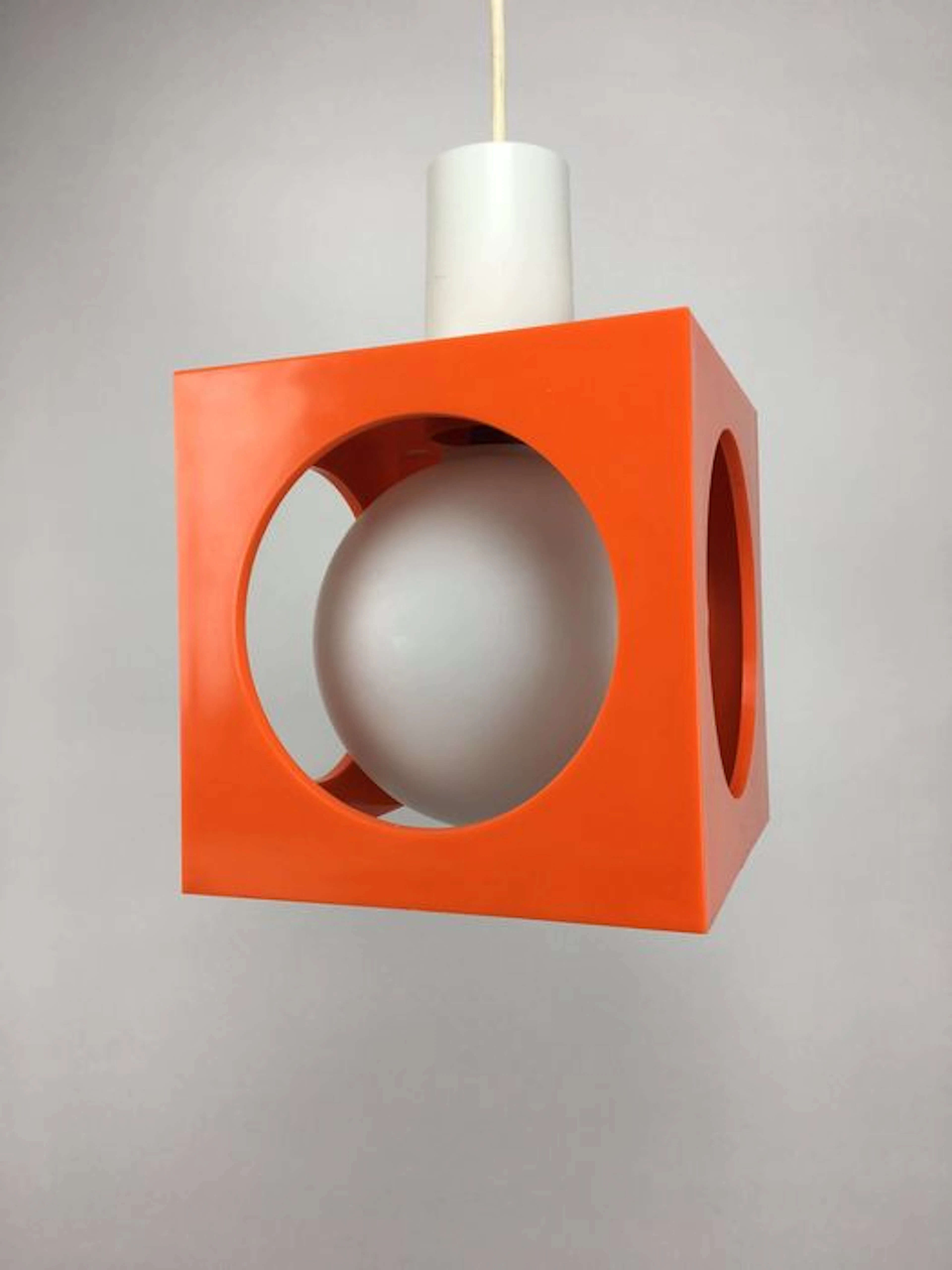 Richard Essig – Space Age Cube Pendant Lamp, type 4022.