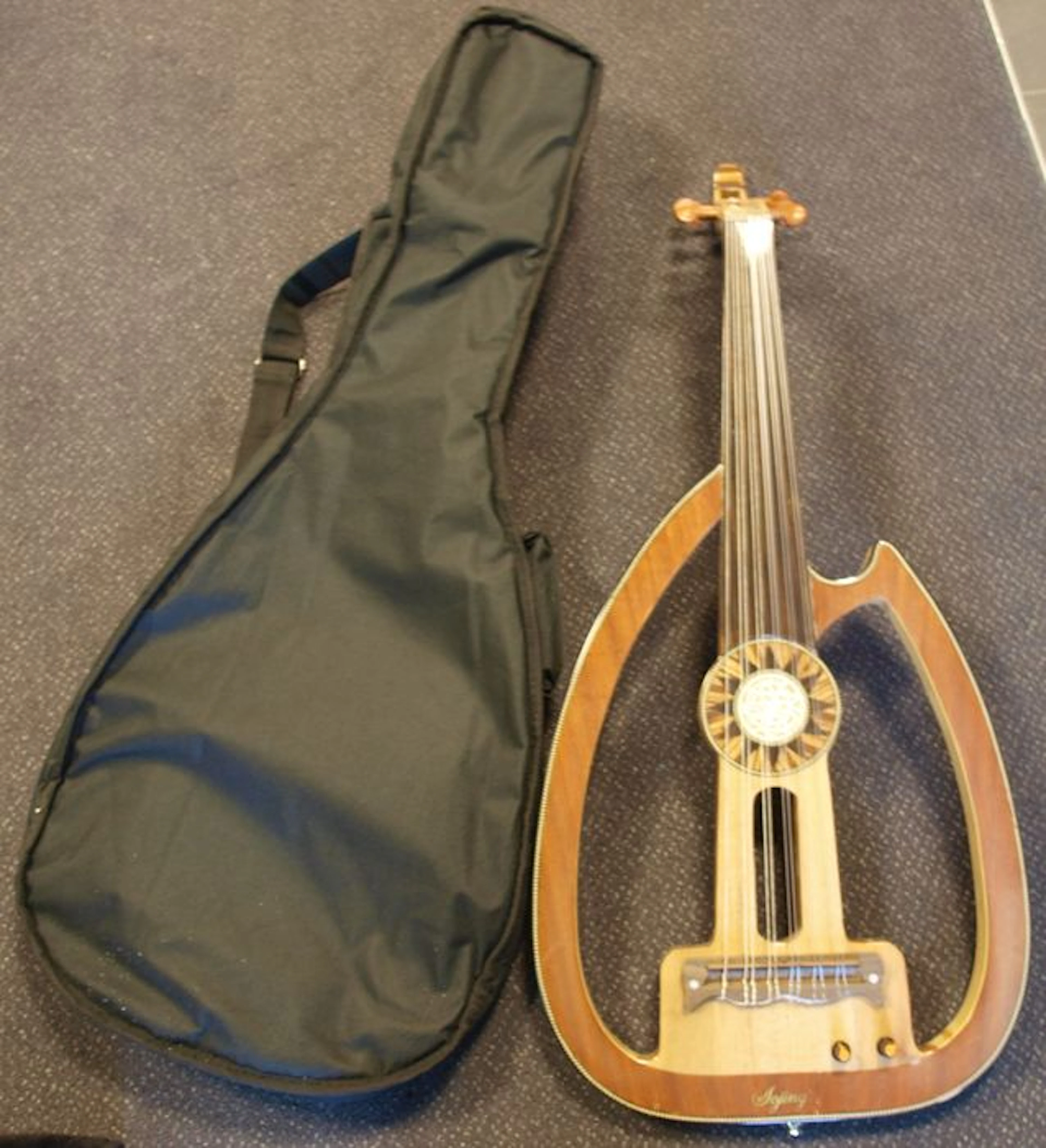 New Silent Oud / Lute / Ud with bag and cable, 11-string