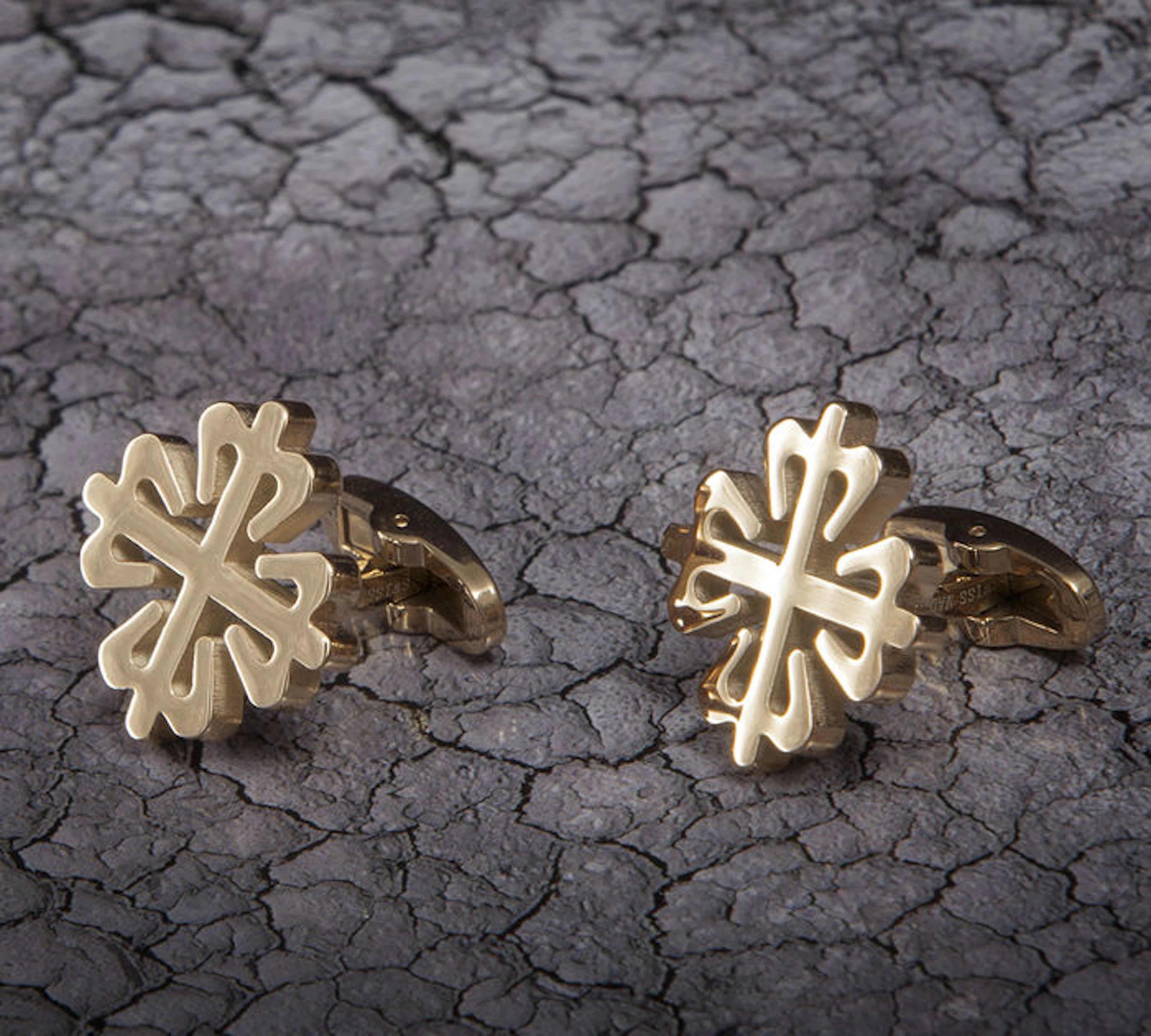 Patek Philippe – Calatrava Cross Cuff links