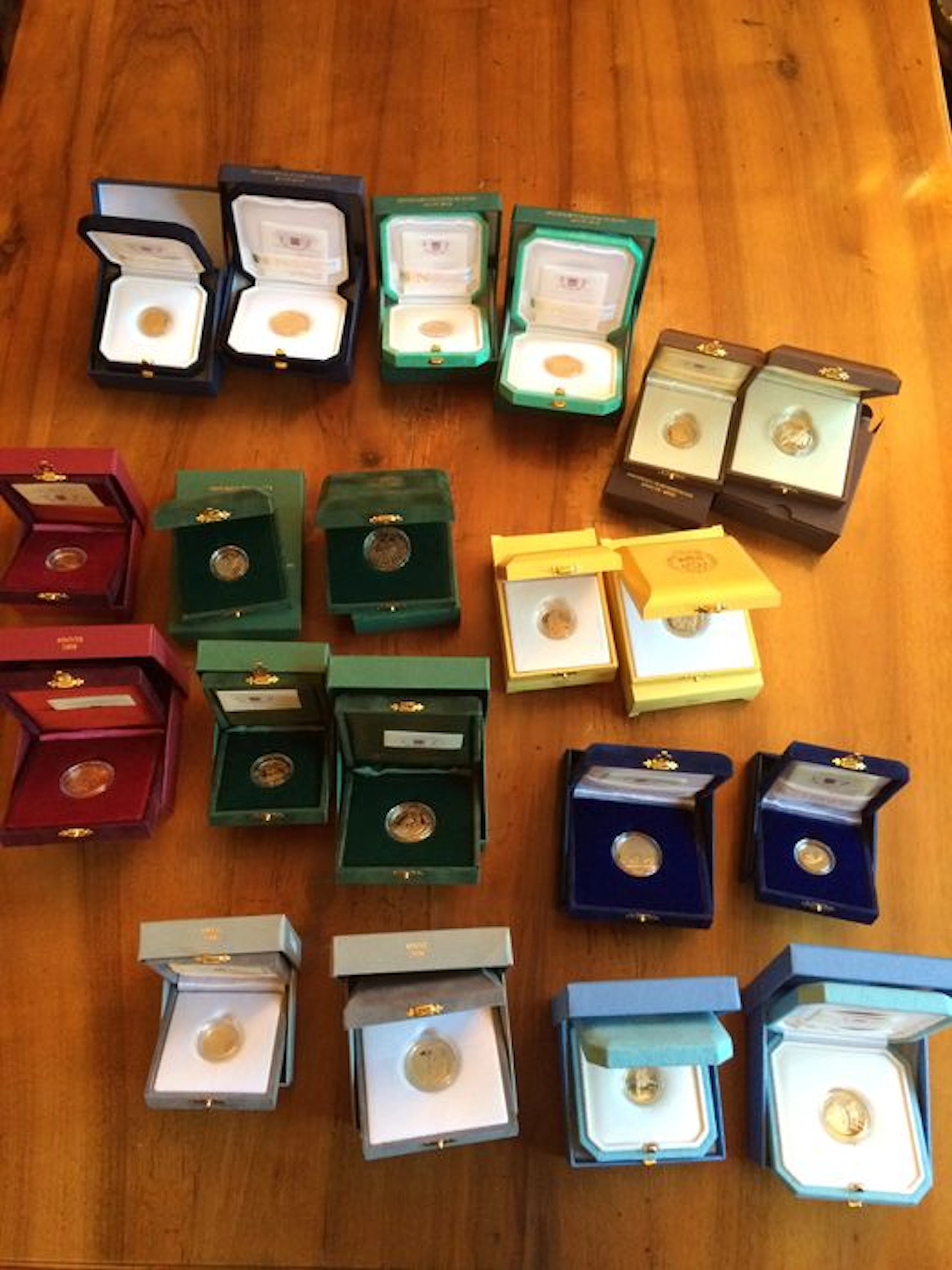 Vatican – €20 and €50, 2005–2015 (22 coins) in boxes – gold