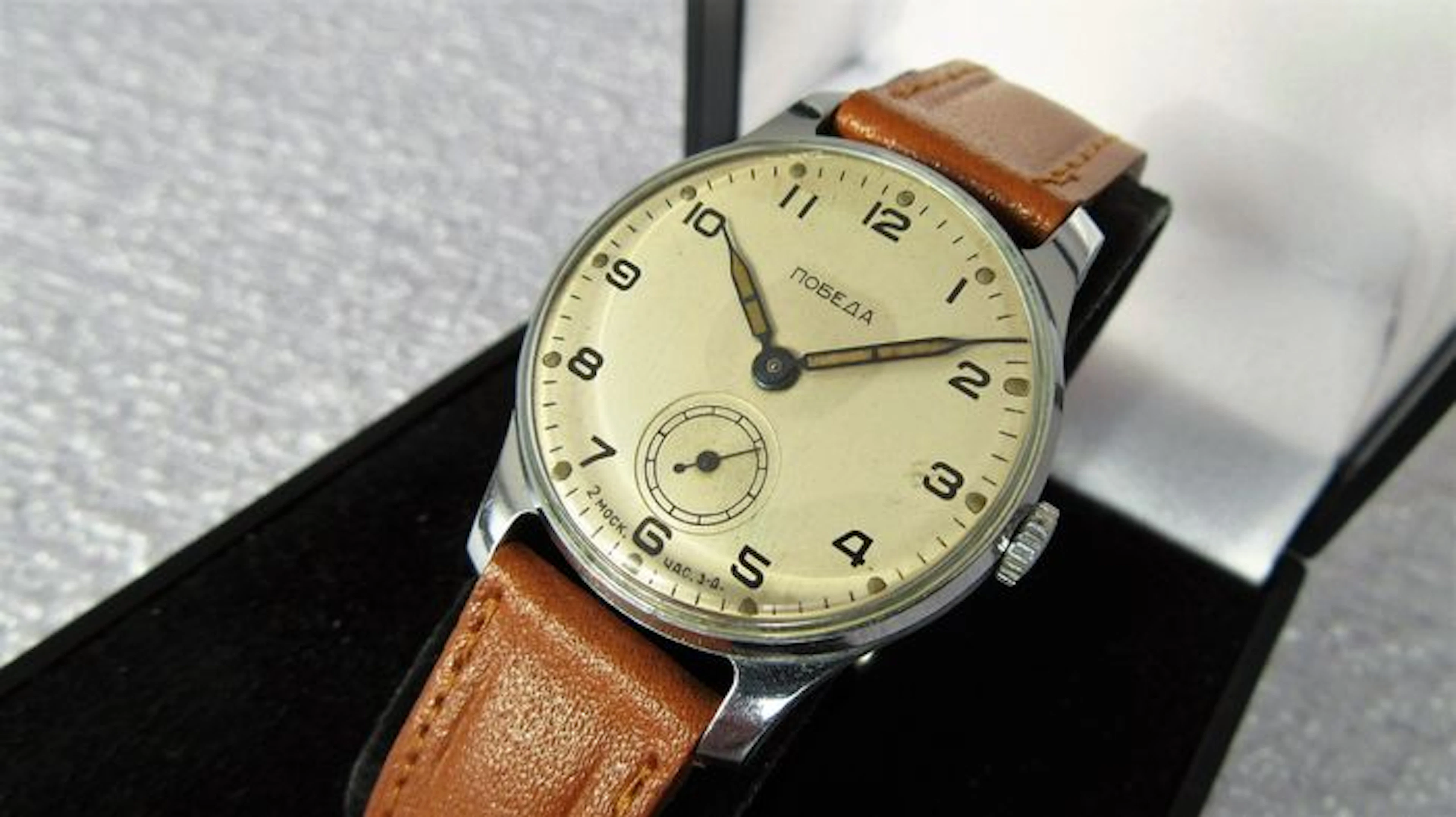 POBEDA-Men's wristwatch from CCCP/USSR-15 jewels- 1956.