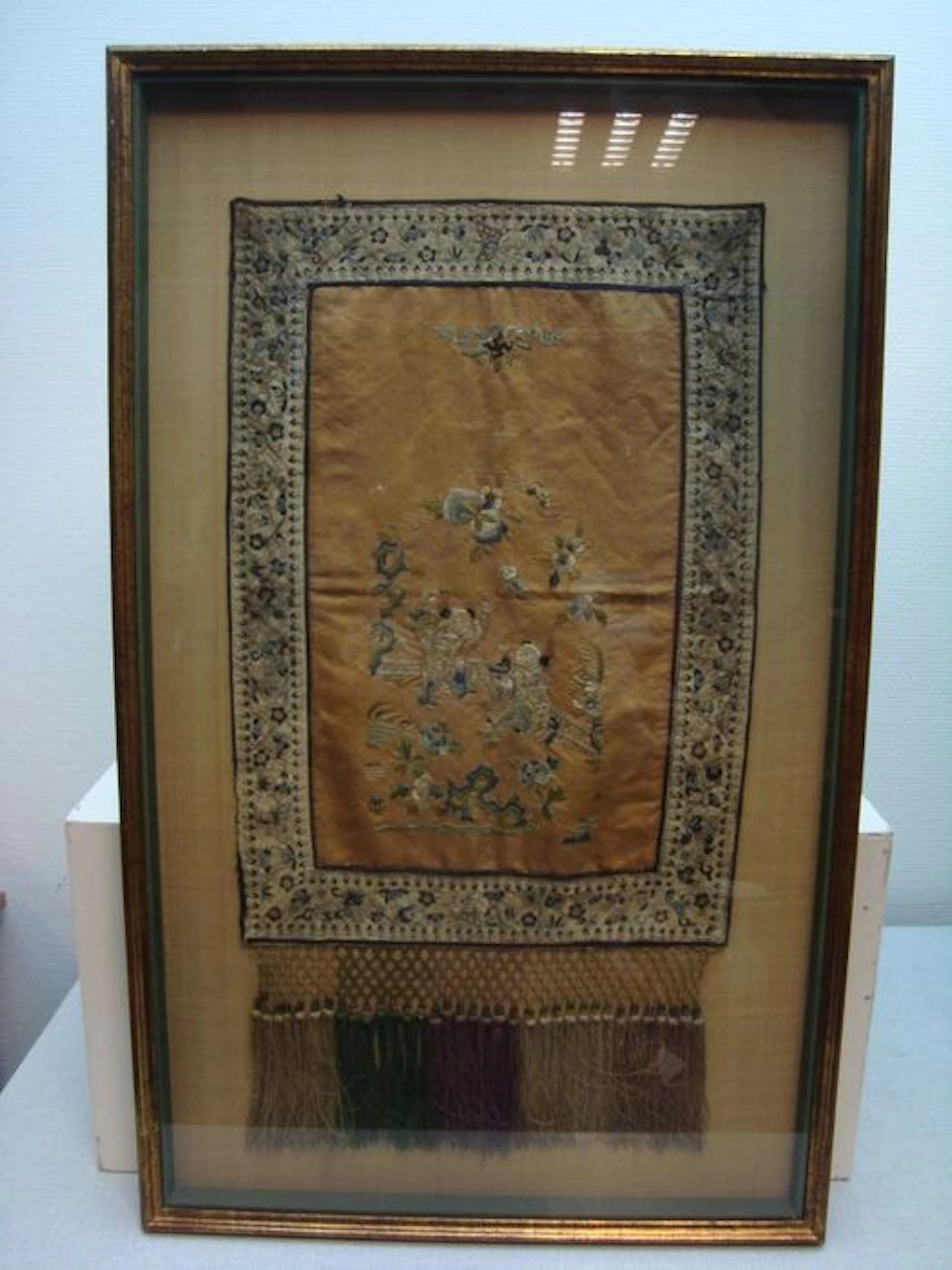 Finely woven carpet - China - Early 20th century