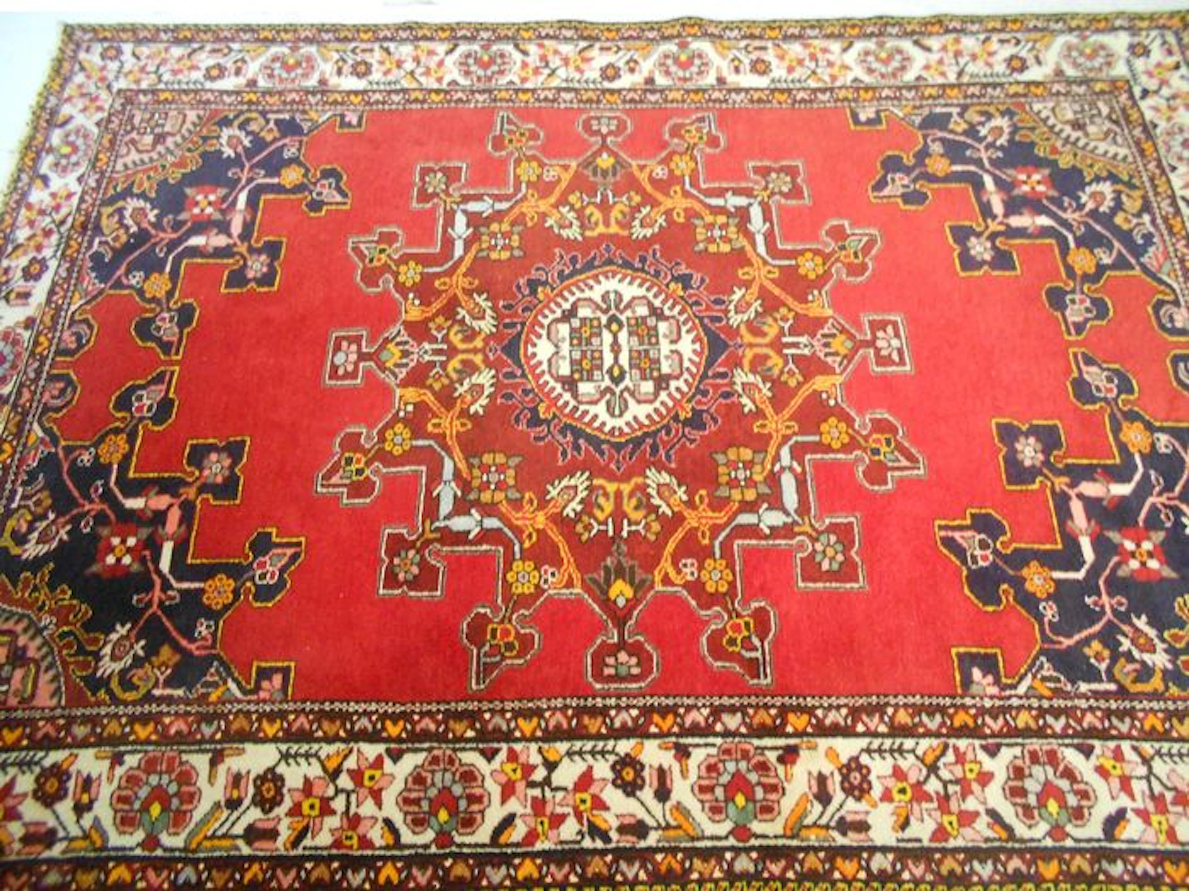 Wunderschöner, prächtiger Perserteppich, Provinz Tafresch, Iran 200 x 142 cm, Ende des 20. Jh.