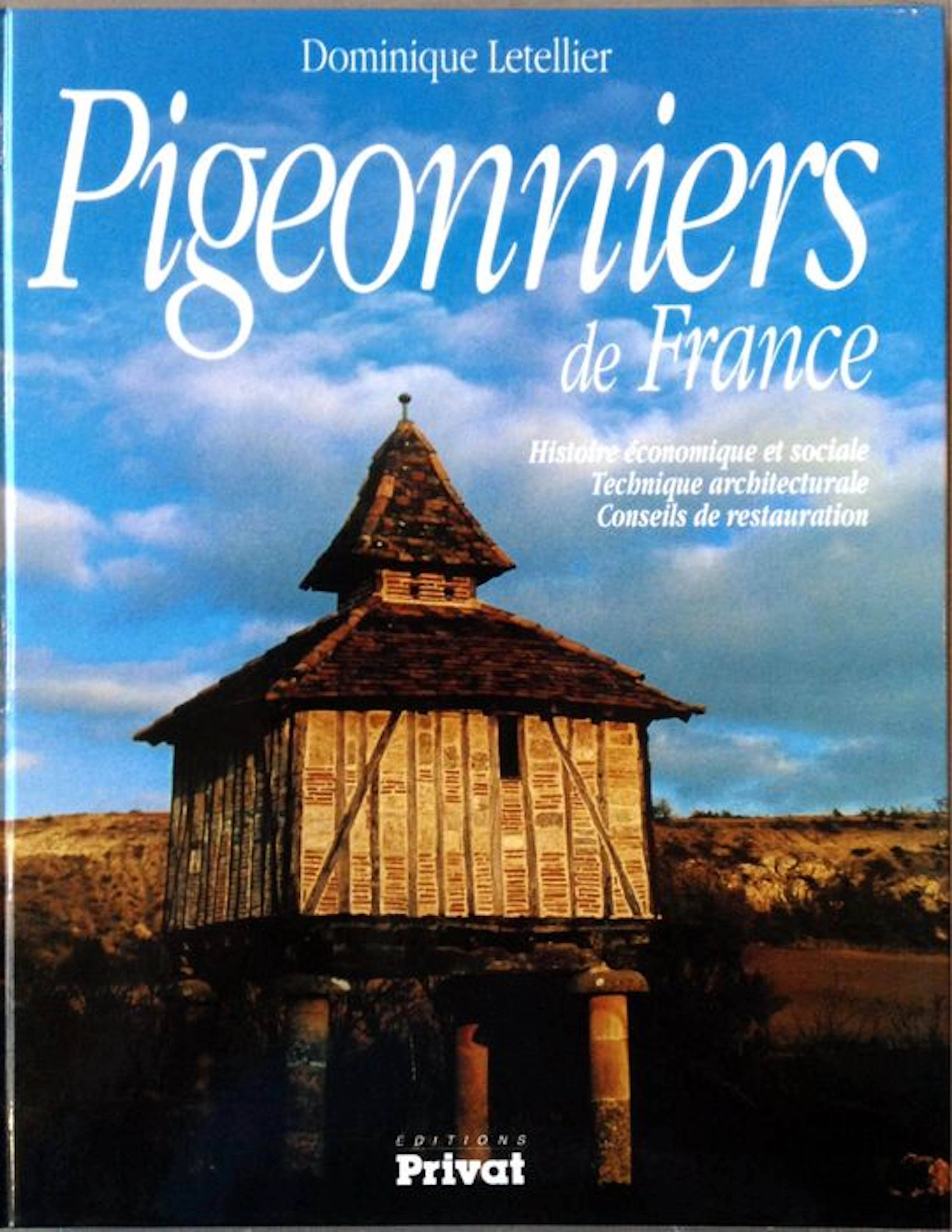 Lot with 11 books about dovecotes in Europe - 1980/2002
