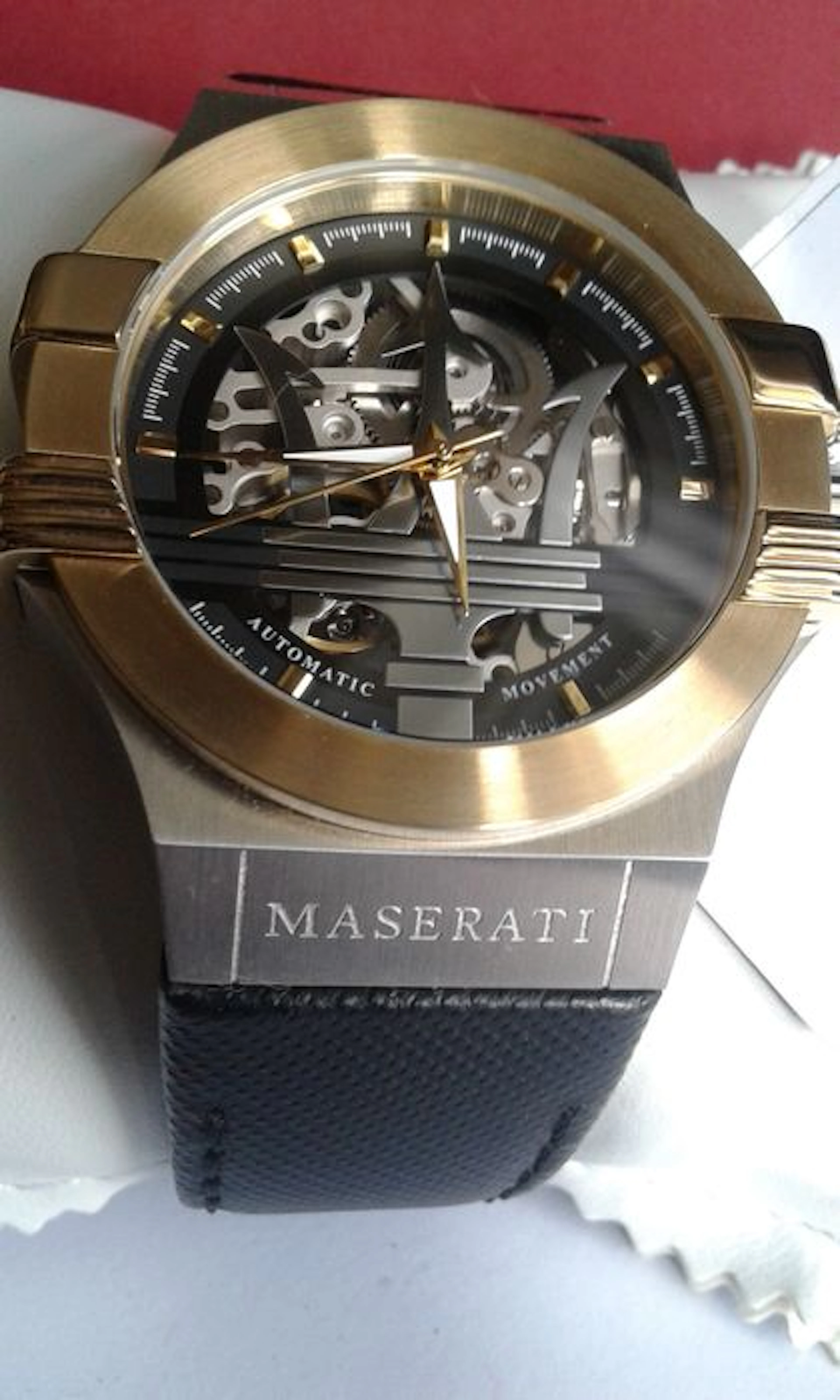 Maserati – Screw Crown men's wristwatch