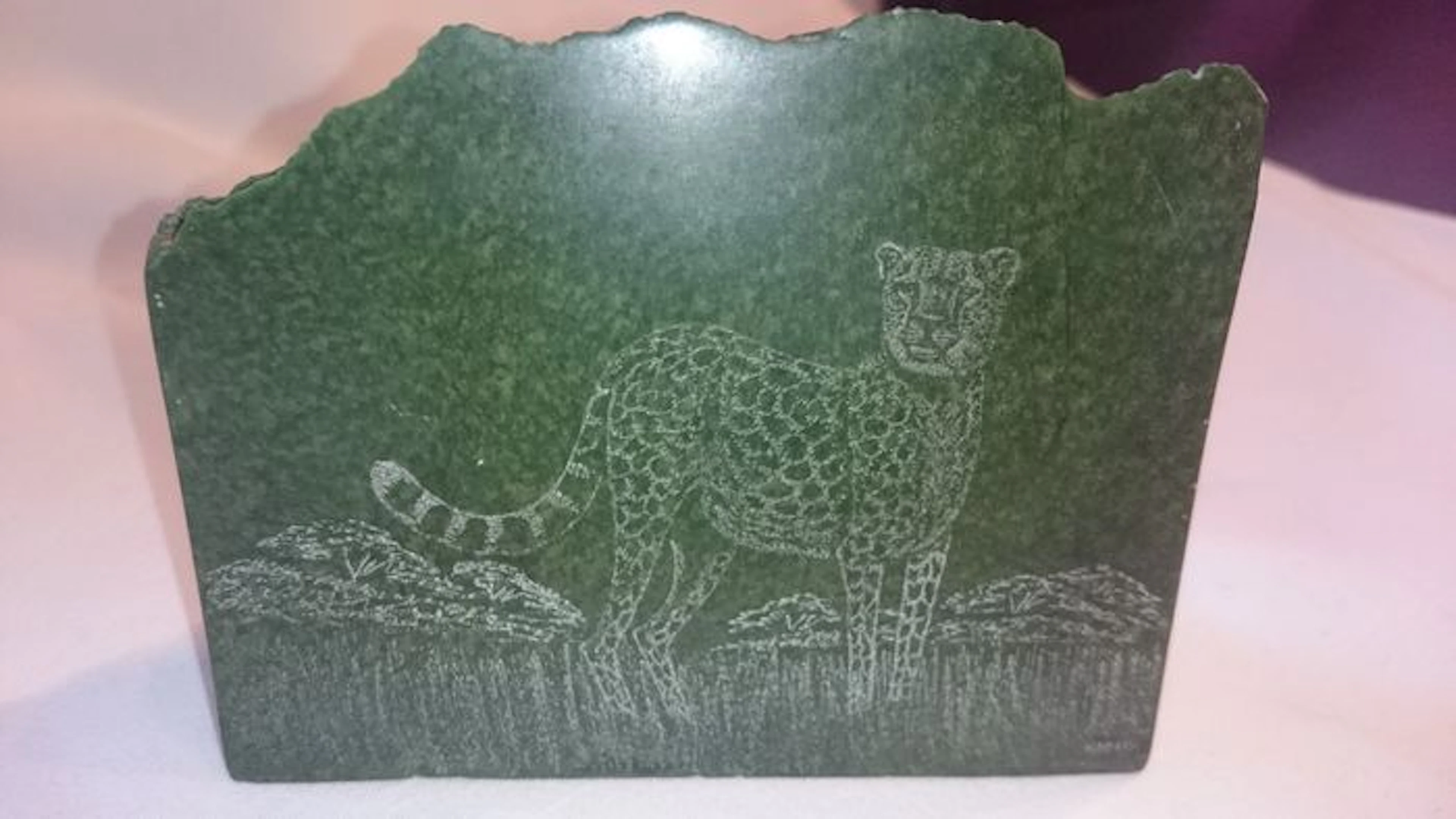 Aventurin - stone South Africa with Leopard signed by the artist.