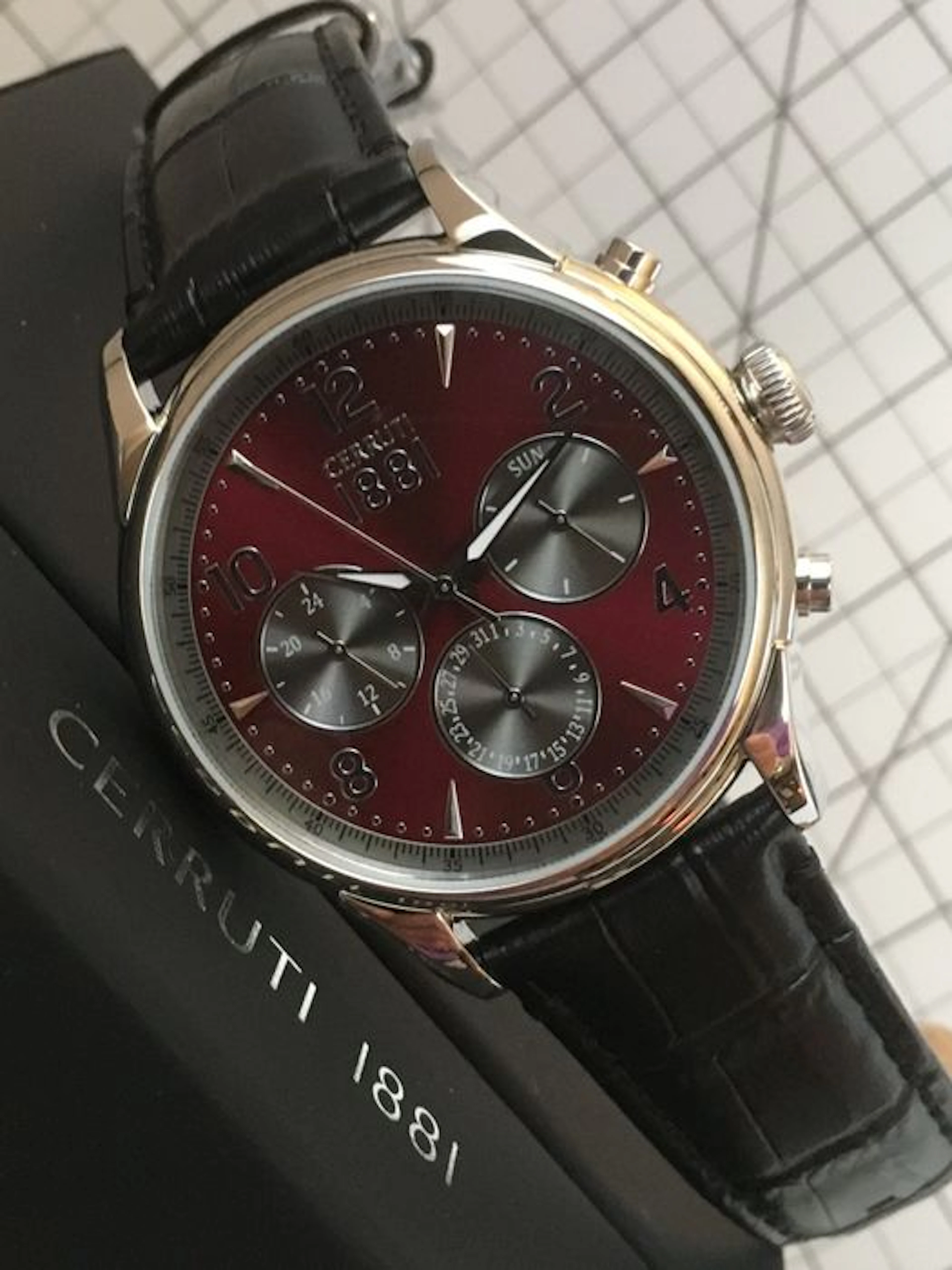 Cerruti " Calendar " -- men's wristwatch -- 2016