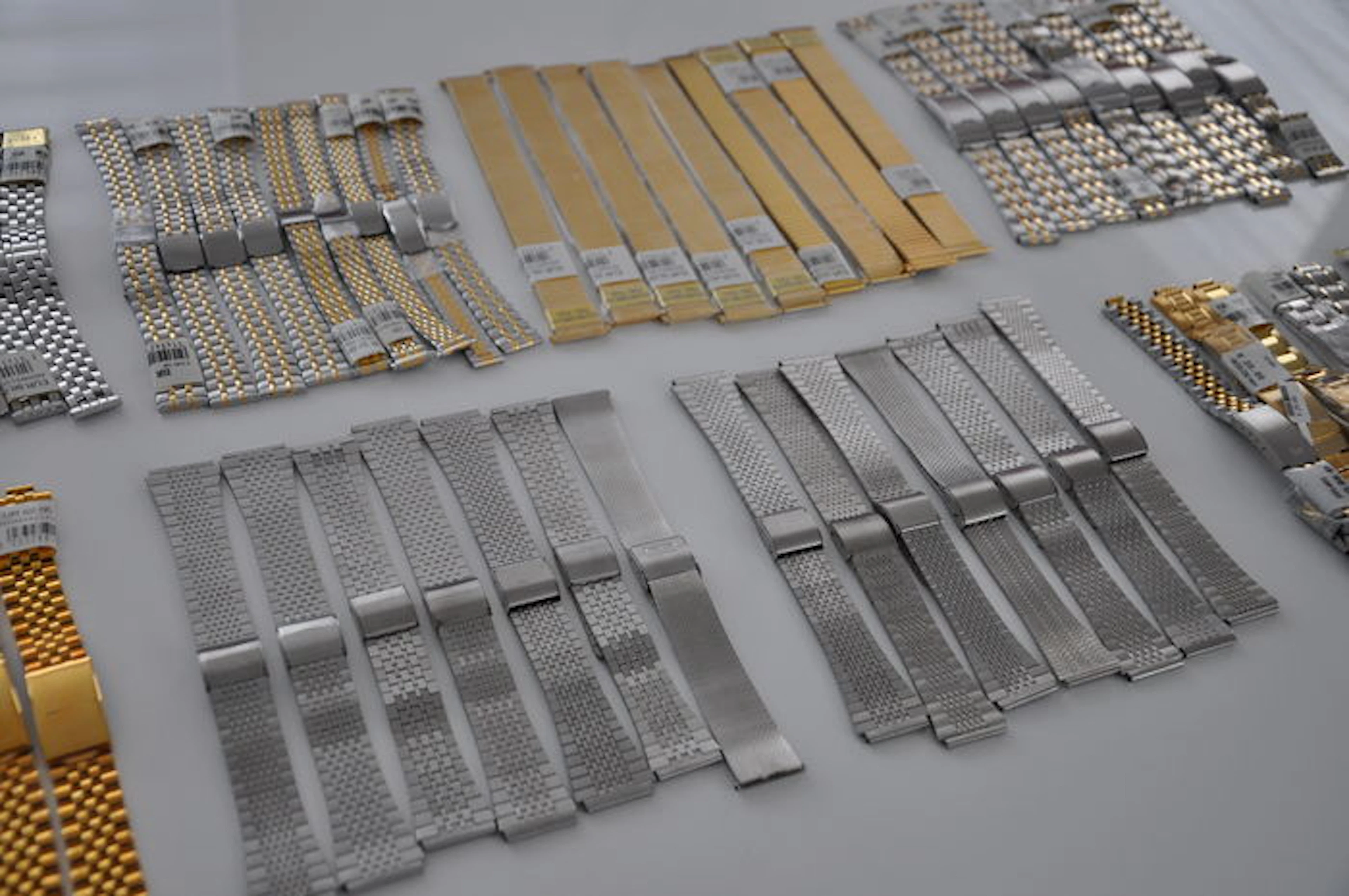 164 High-quality Morellato steel watch bracelets, various types, never worn