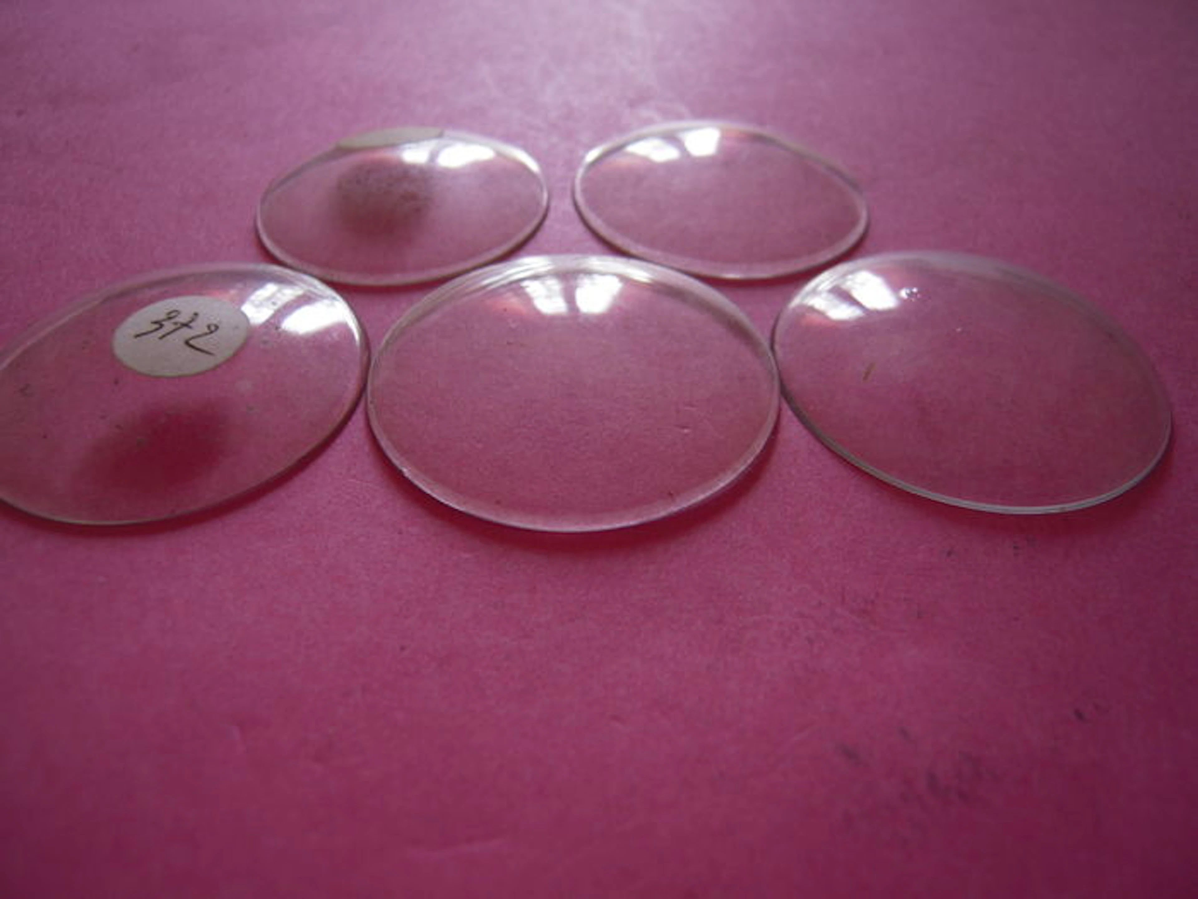Lot Of 50 high dommed glasses for verge watches, " coq " , XVIII° or XIX° century