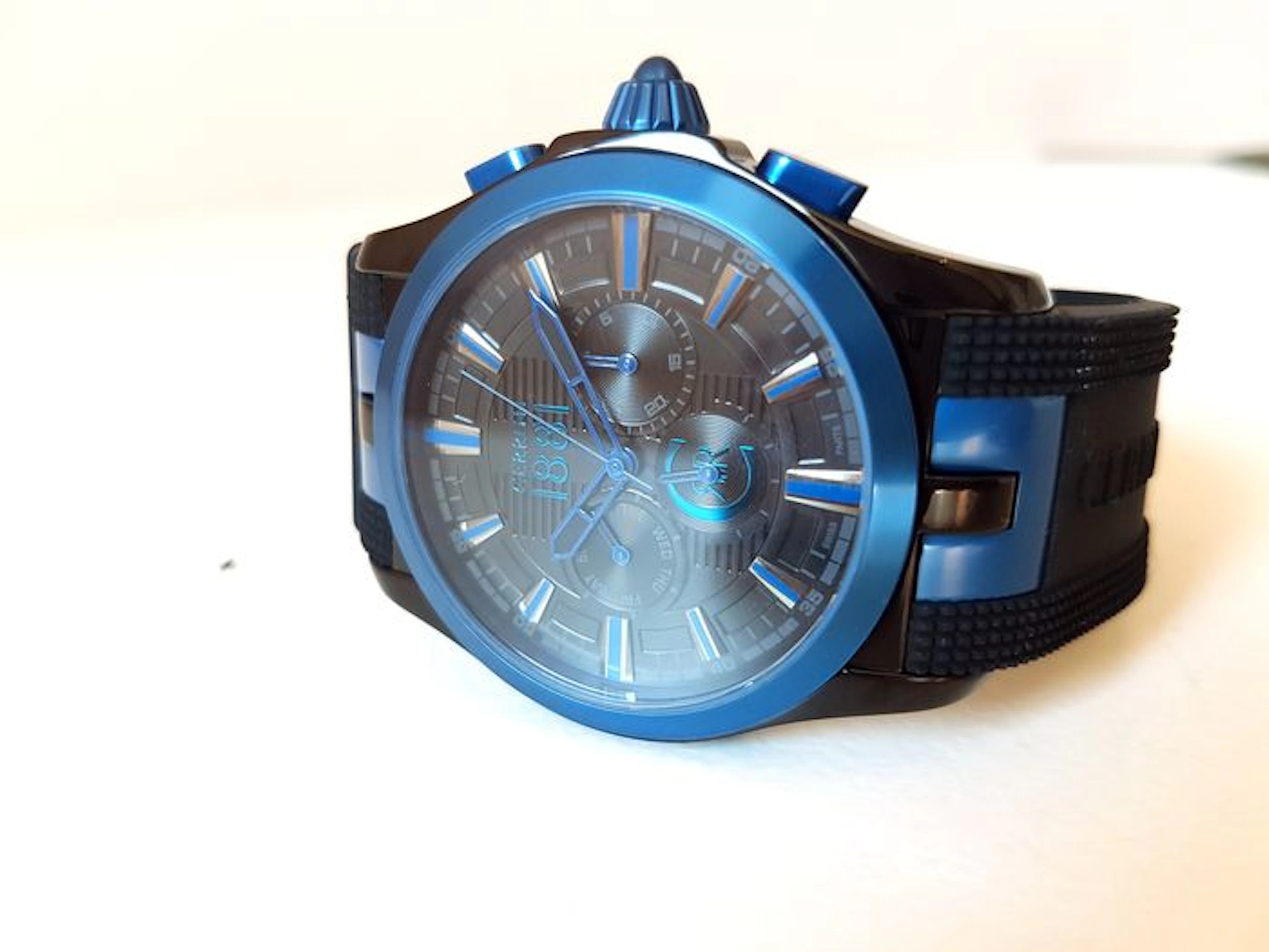 Cerruti 1881 – men's wristwatch.