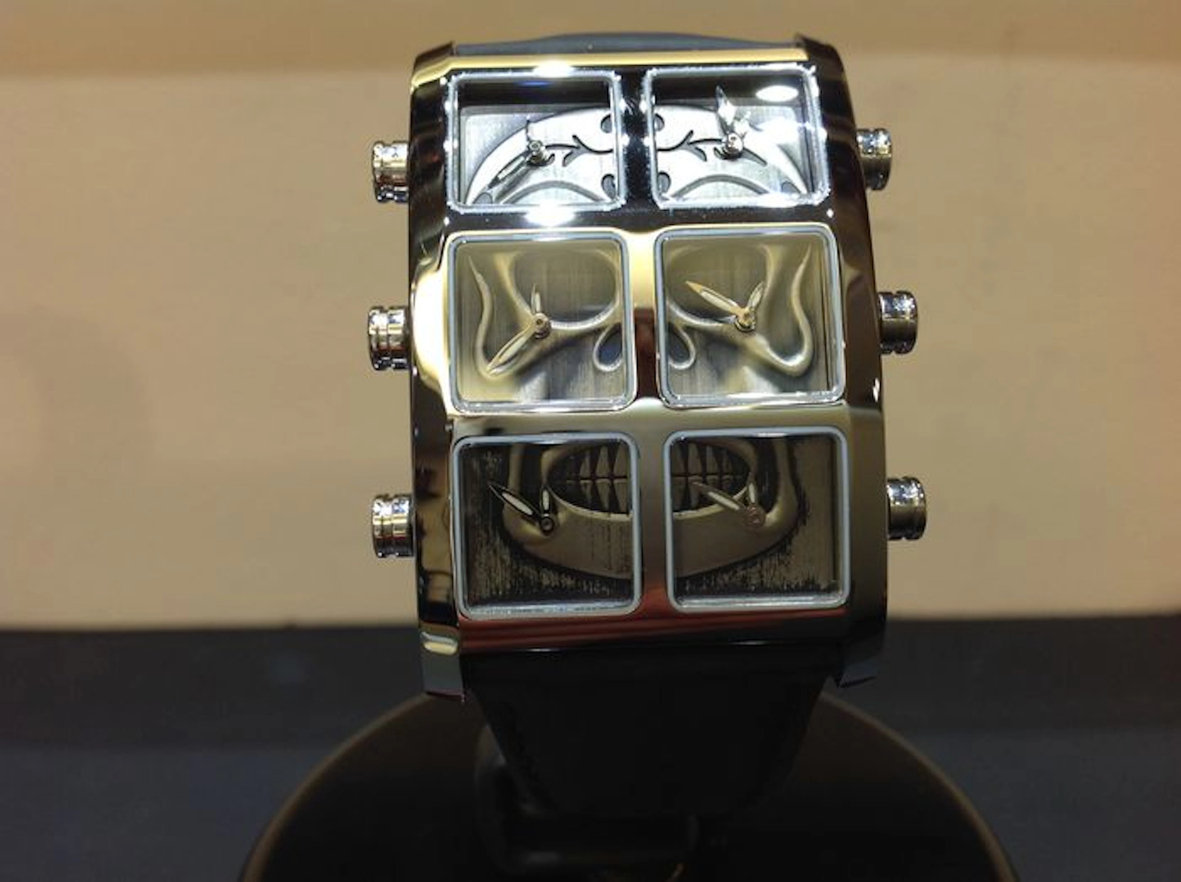 Icelink Senator Mystic (Skull) dial New Watch