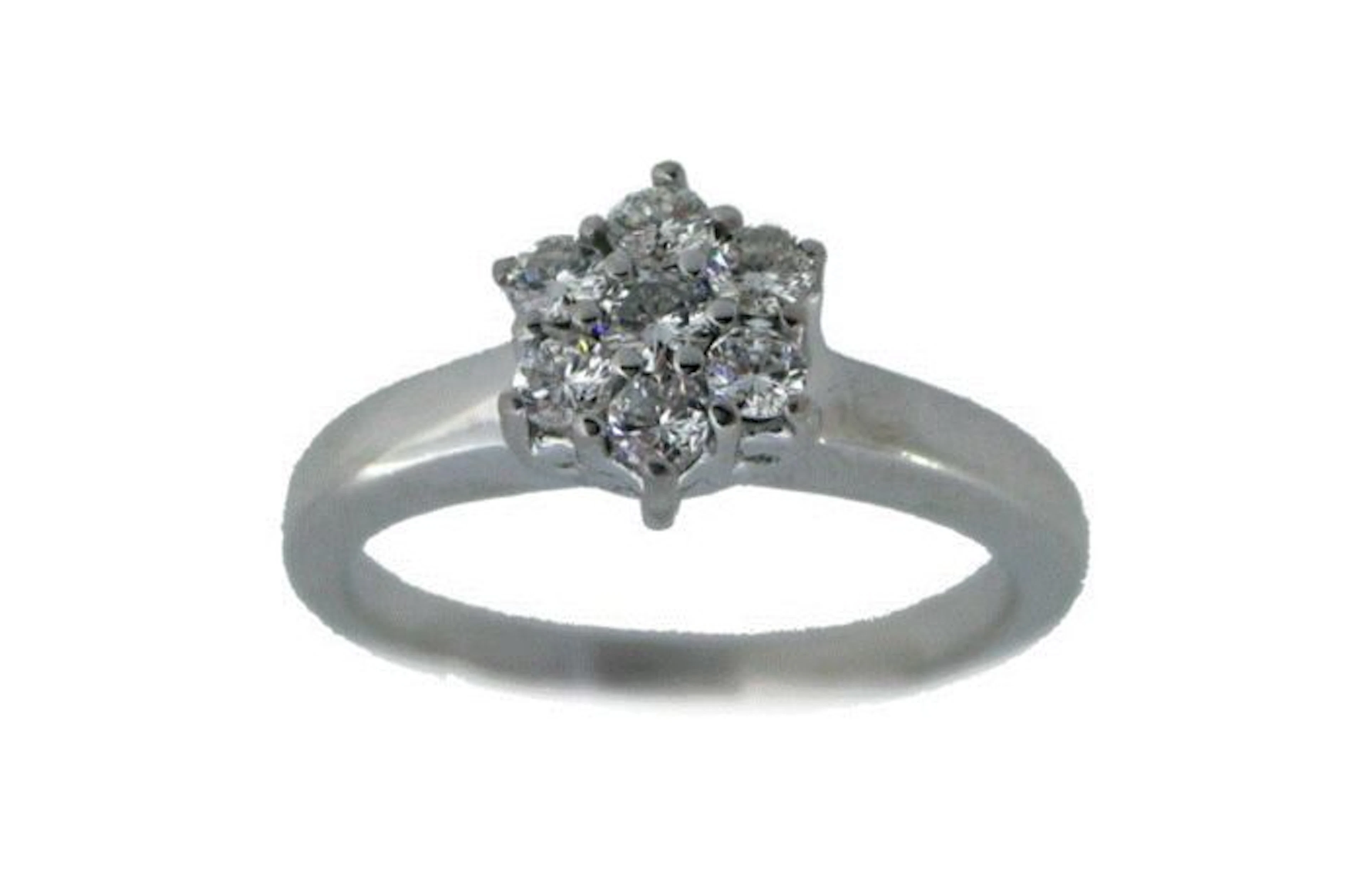 Anillo de oro blanco 18Kt con diamantes acompañado de certificado gemológico