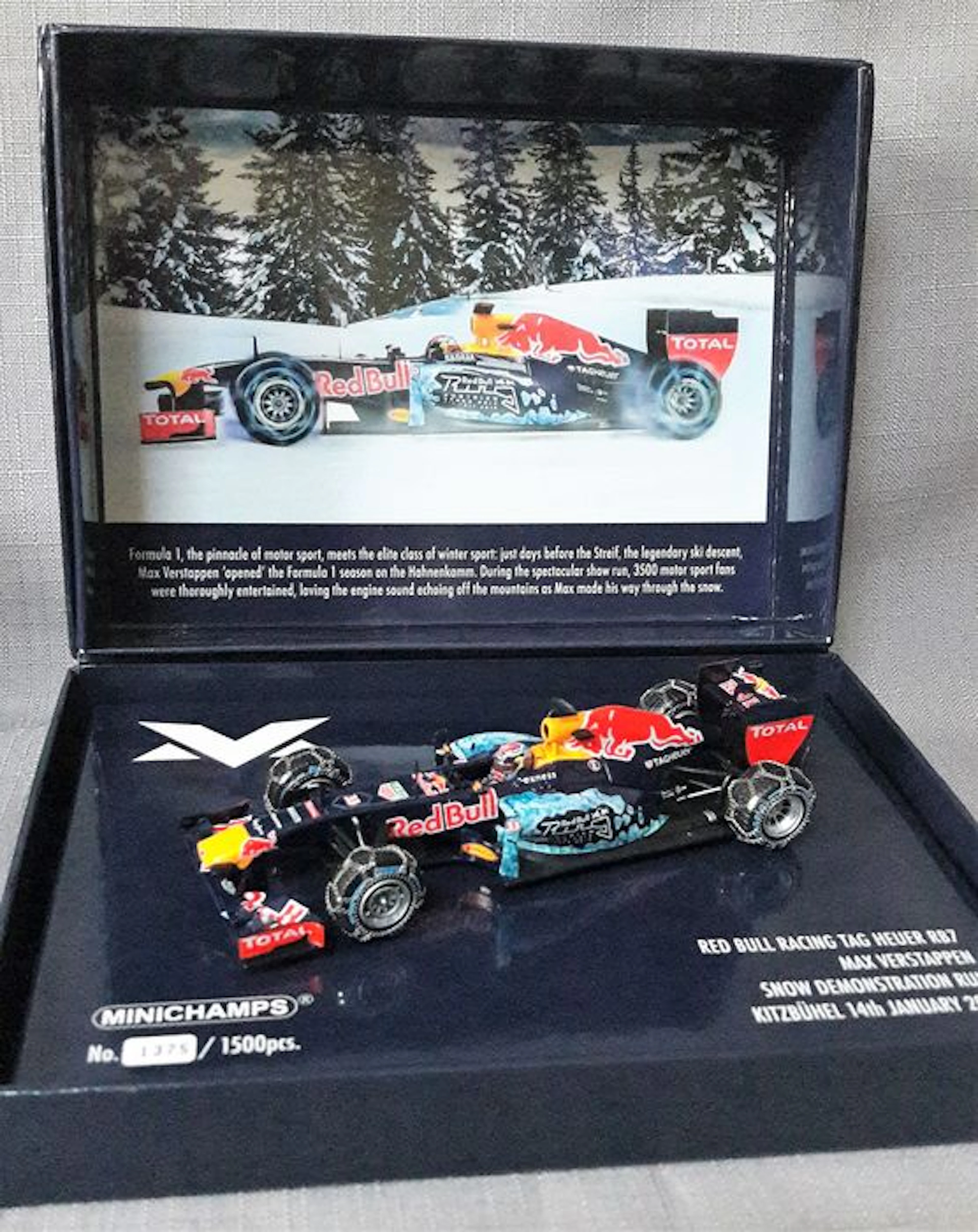 Formula 1/Netherlands/Max Verstappen/Red Bull - 1:43 RB7 – snow demonstration run Limited Edition (# 1375 of 1500) - 2016