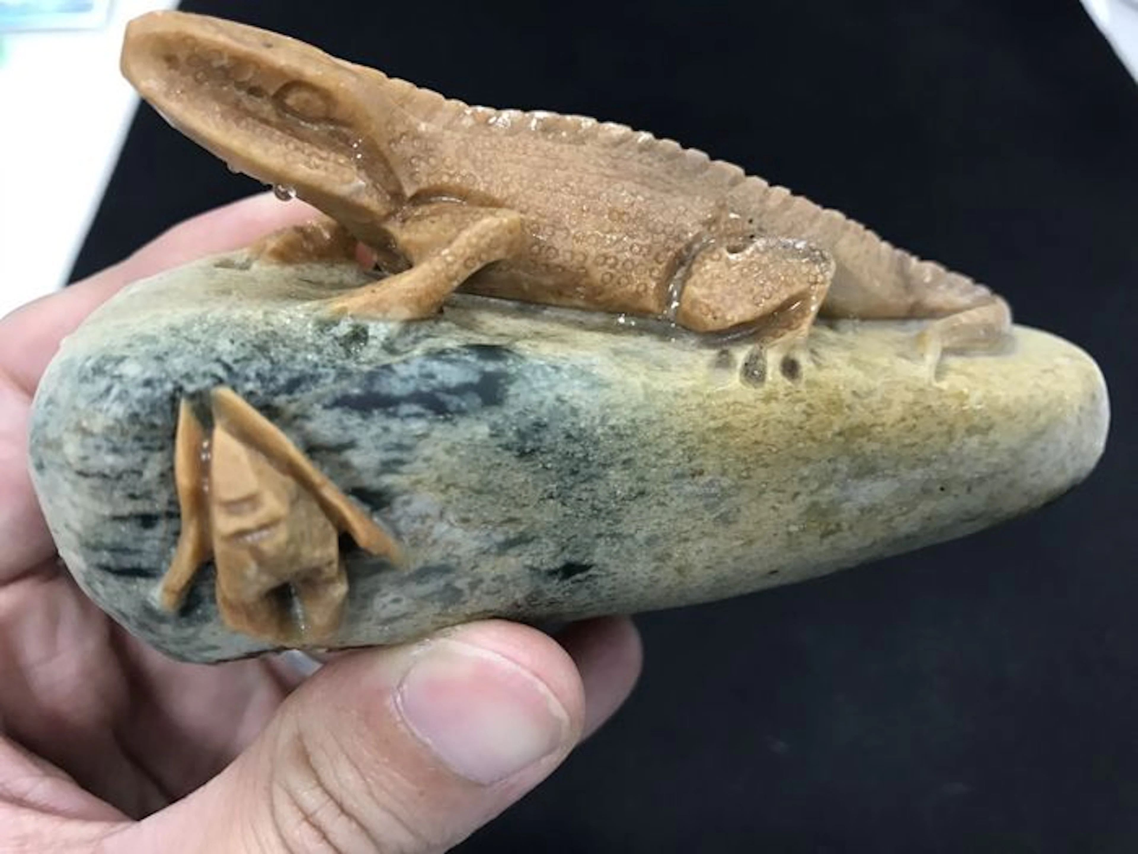 Pyrophyllite scupture of a Lizard - 11 x 4 x 6cm - 29gm