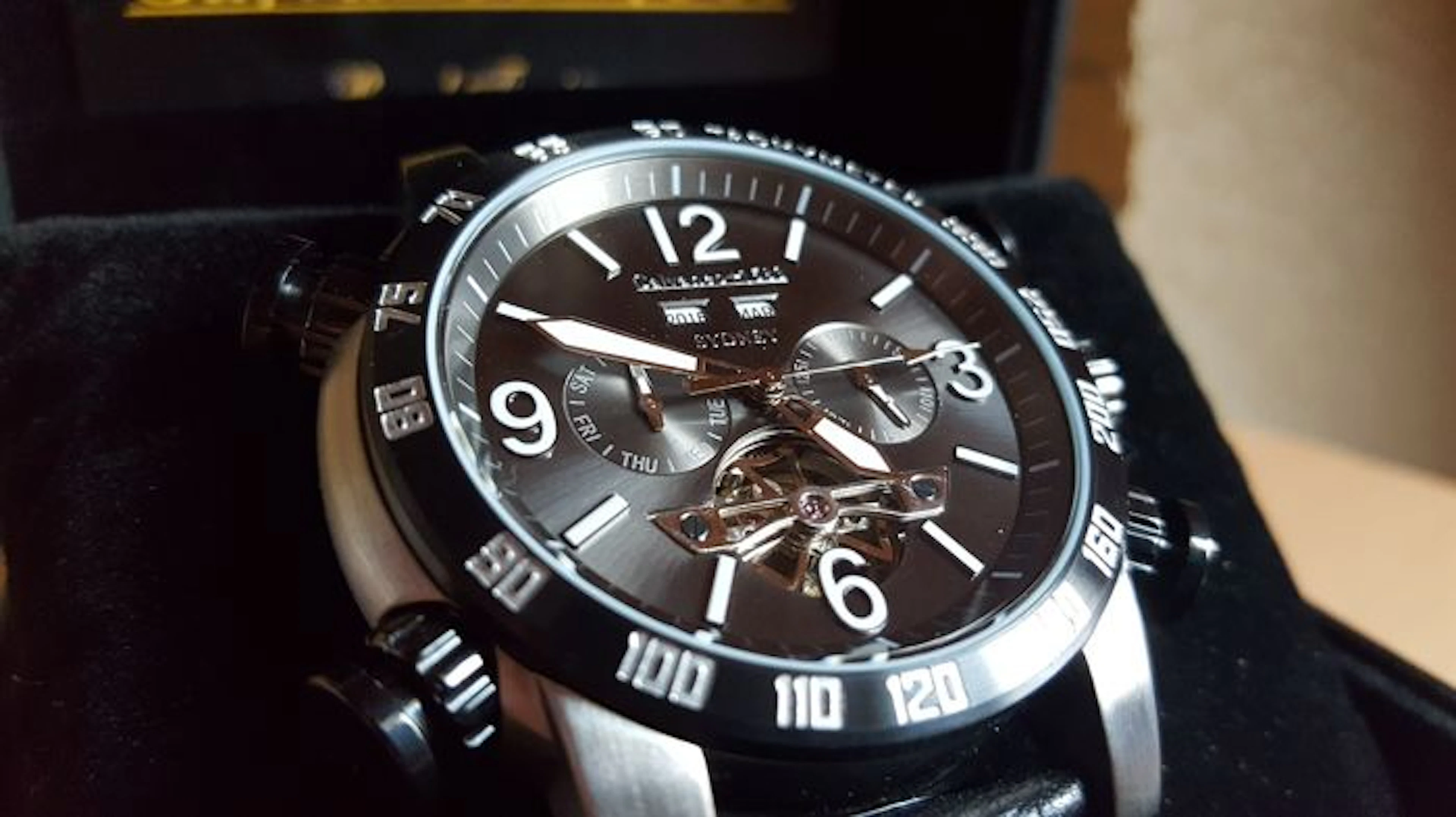 Calvaneo 1583 Sidney Steel Black. Luxuryline
