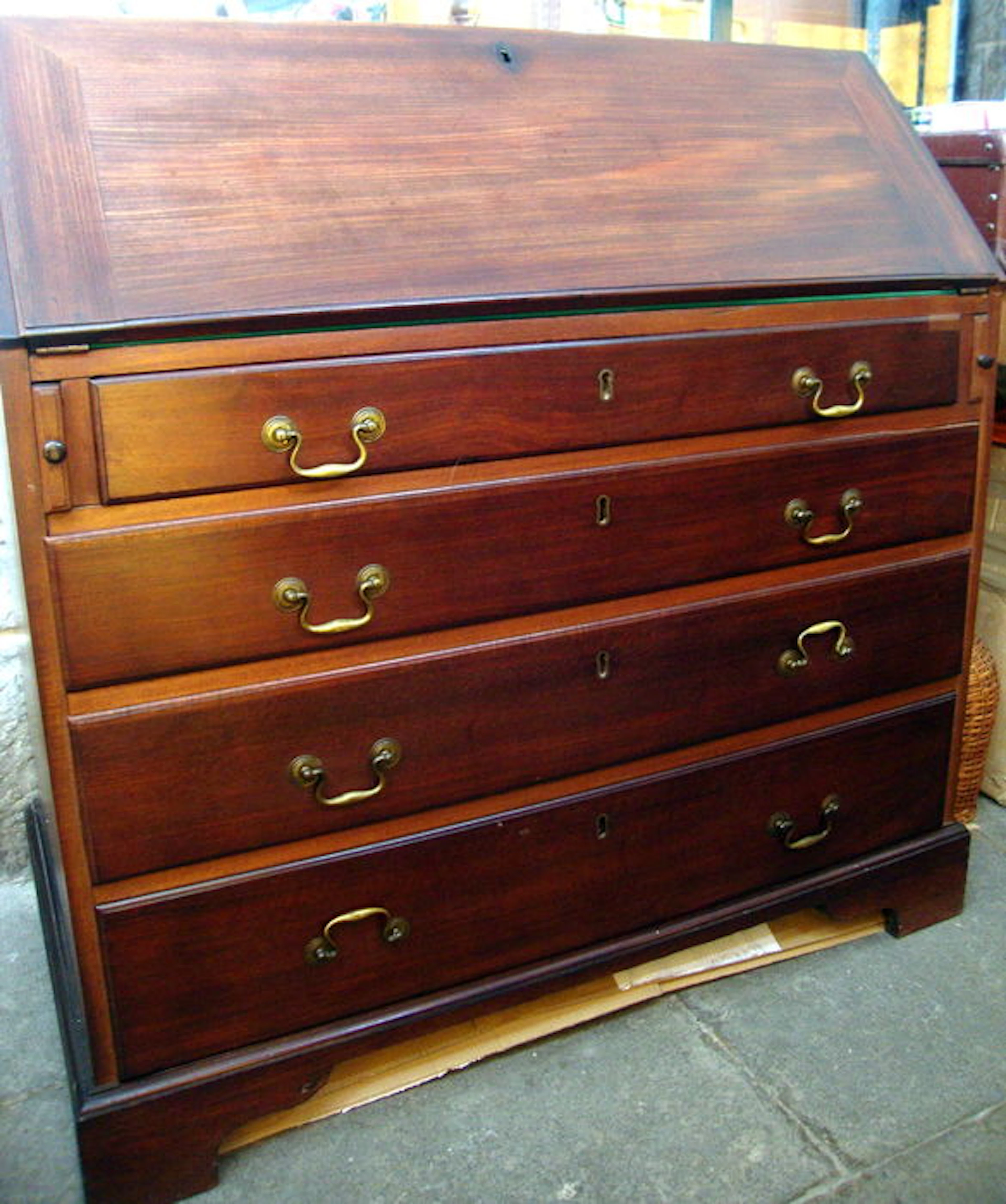 Mahogany bureau in Georgian-style - England, first half 20th century