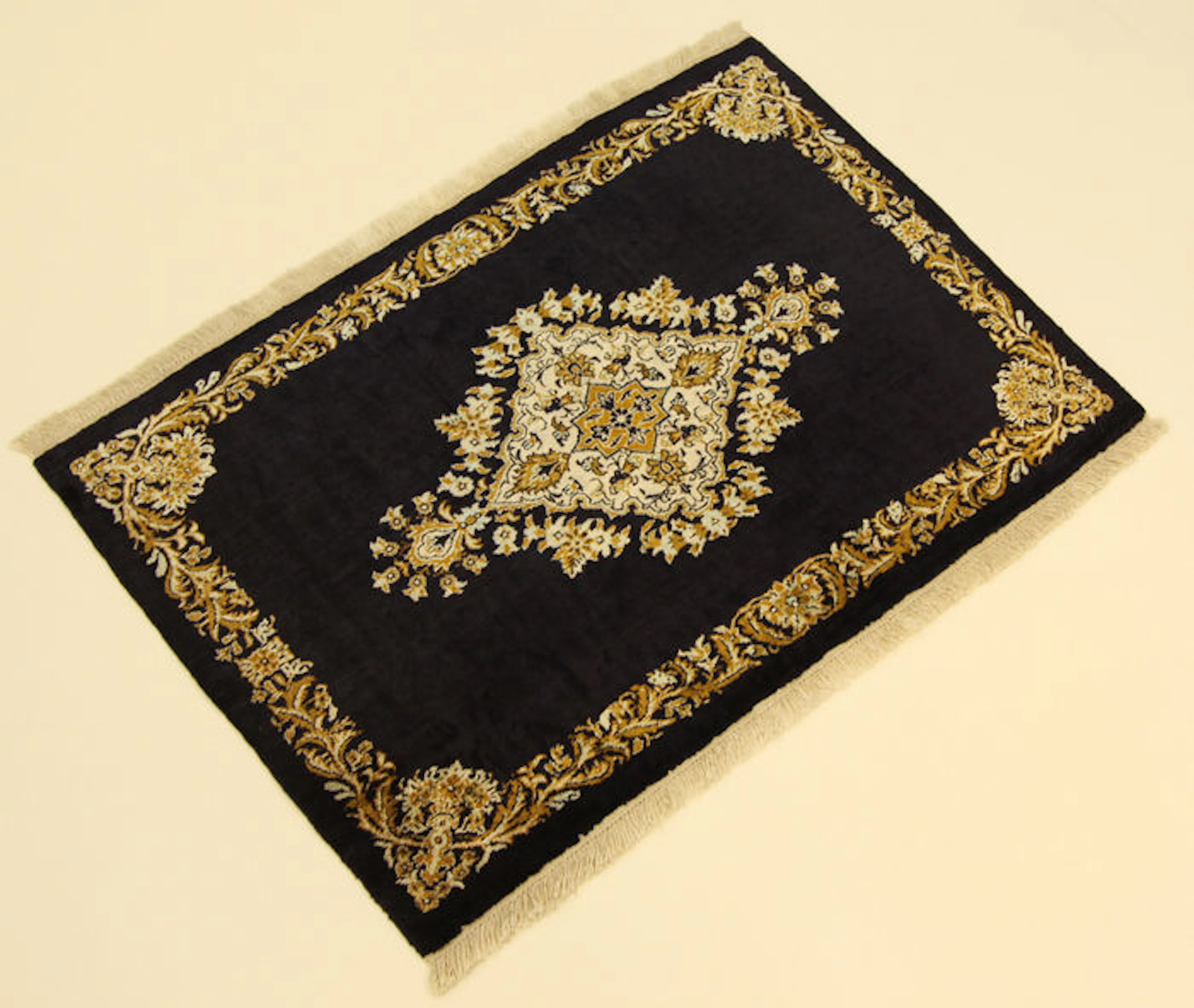 A beautiful Qom silk Persian carpet, genuine silk, 0.85 x 0.59, a rarity