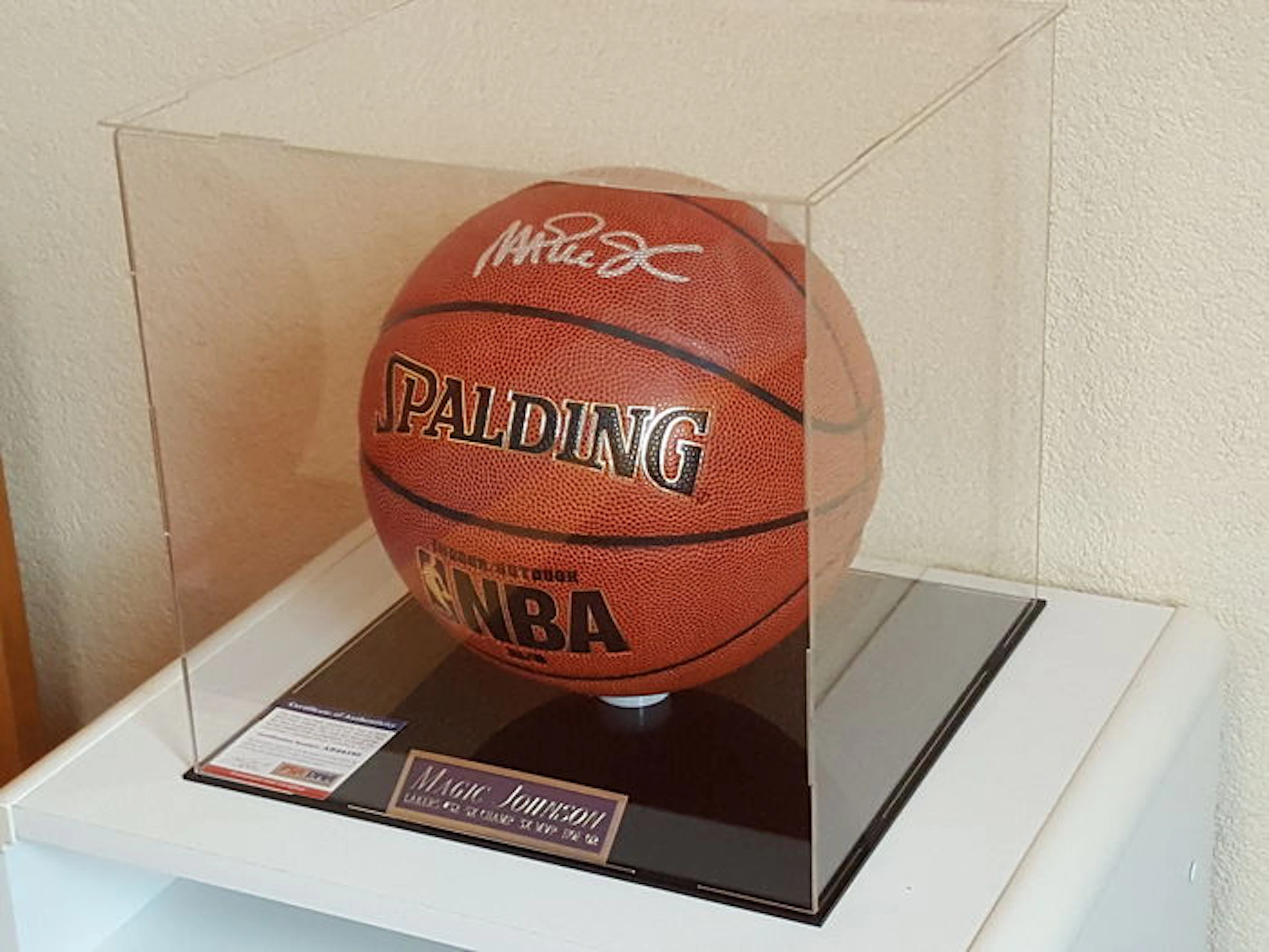 Magic Johnson - original signed by Johnson official NBA Spalding Basketball