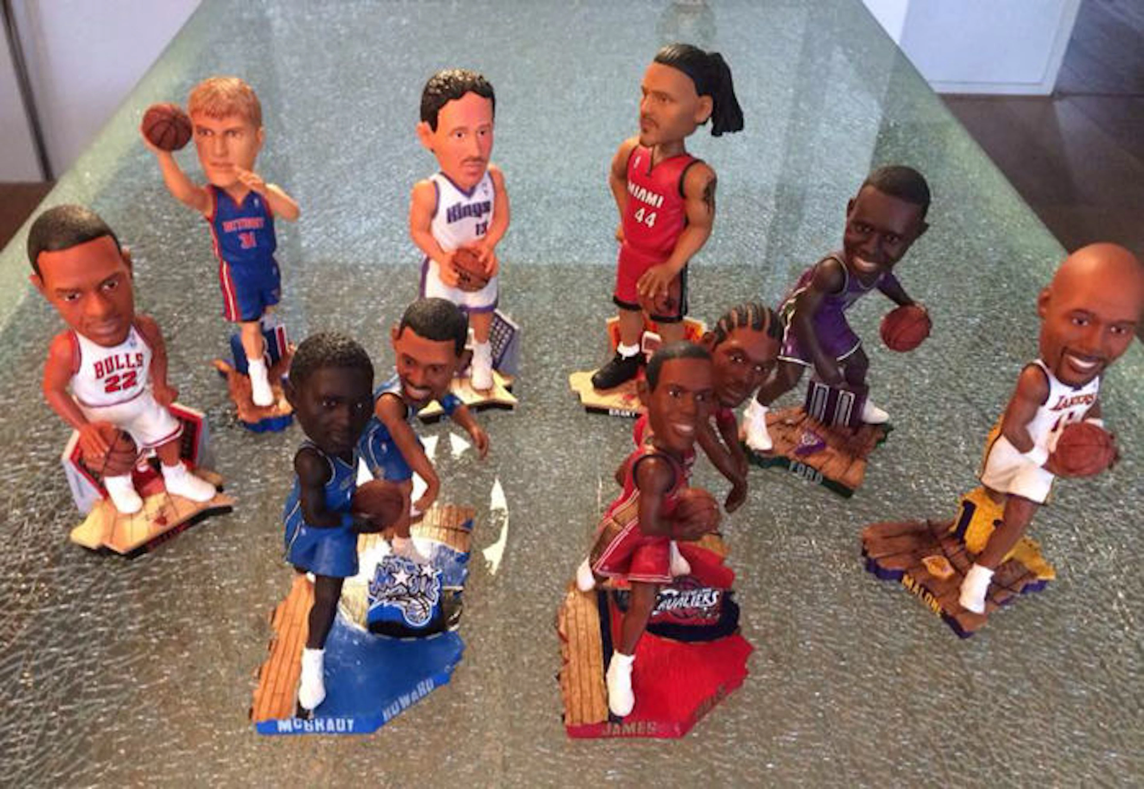 8 limited edition Forever Collectibles, NBA Legends of the Court.
