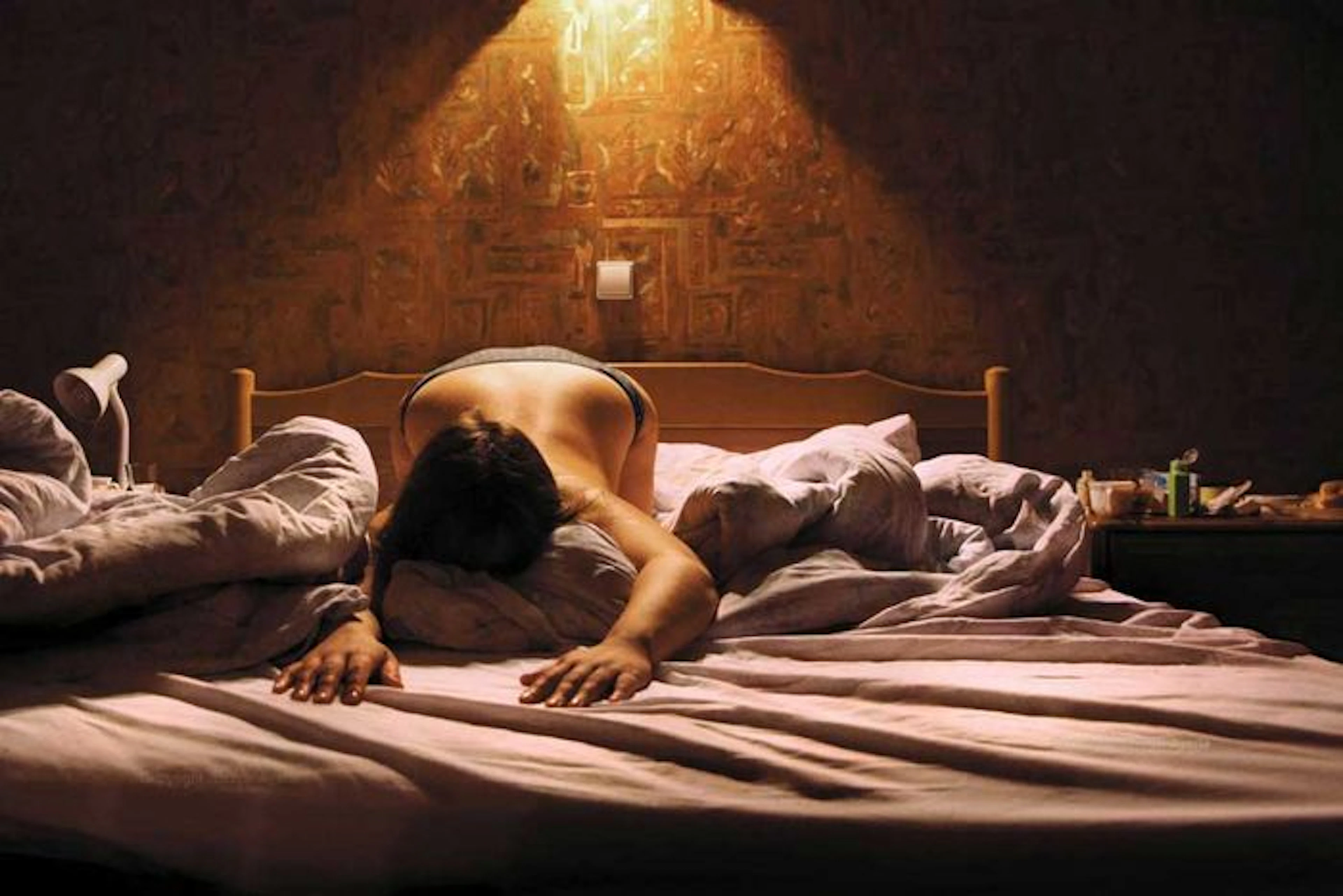 Joseph Ayerle – Easyjet Girl in Kafkas sleeping room