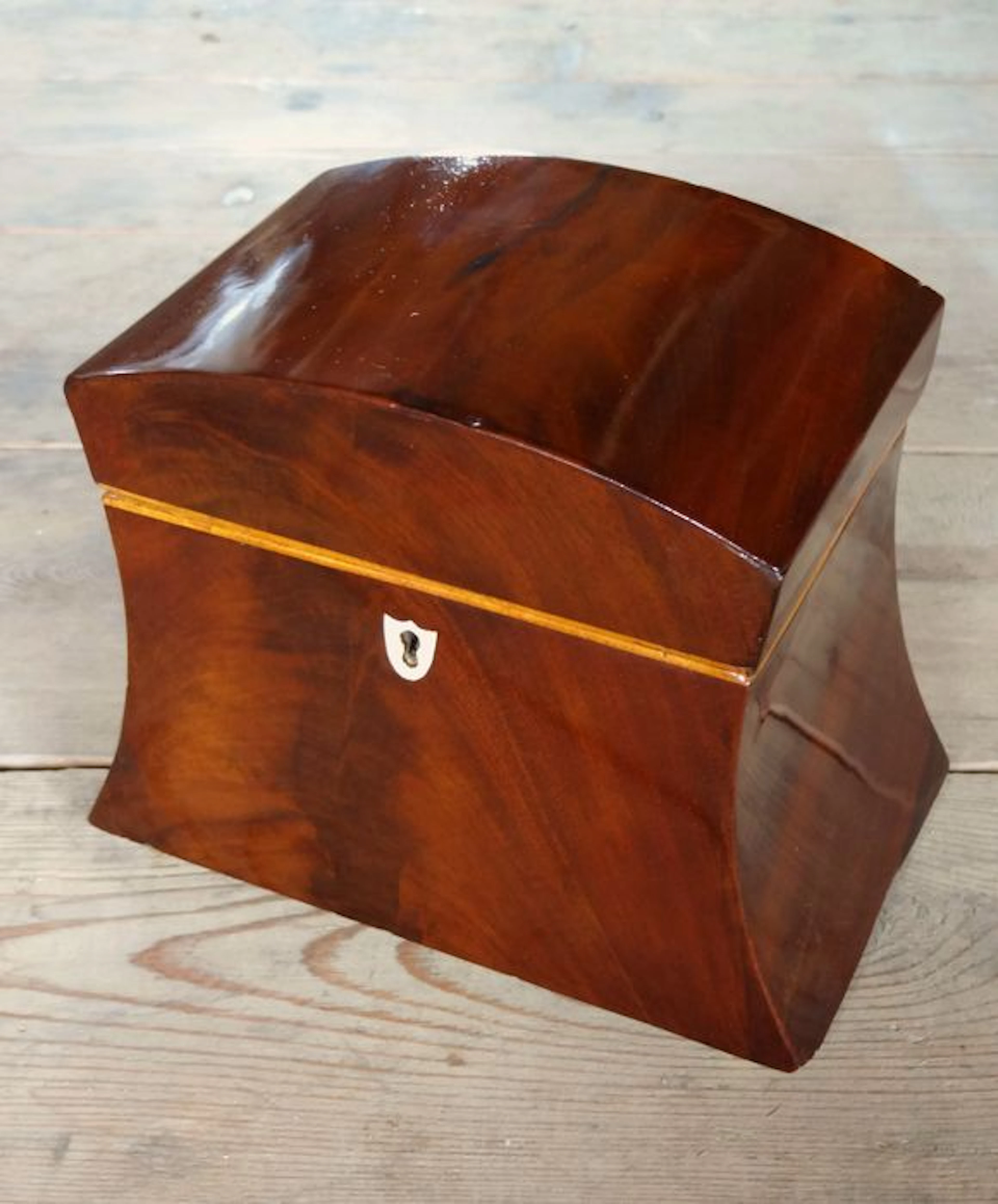 An Empire mahogany wooden tea box - the Netherlands - circa 1815-1825