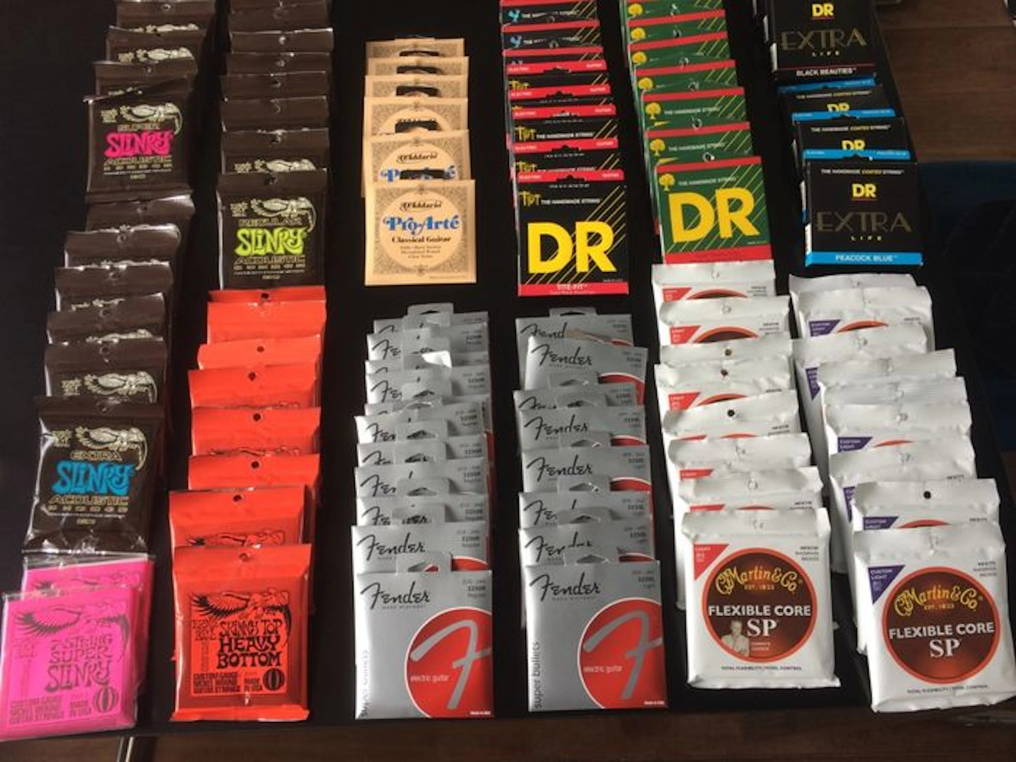 101 sets strings for electric and acoustic guitar Ernie Ball DR Fender