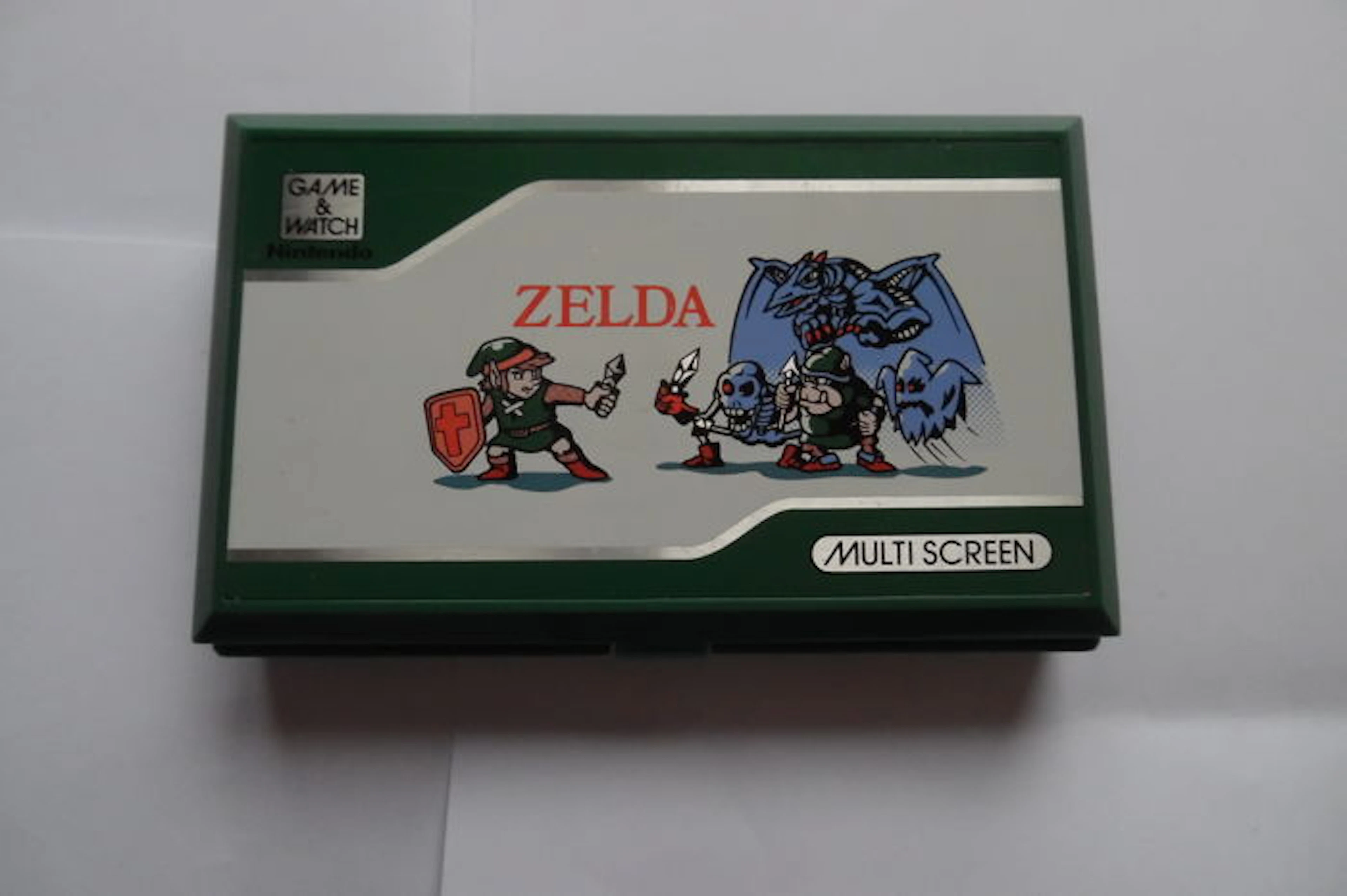 Game & Watch Zelda Multi- Screen incl battery cover en serial number.