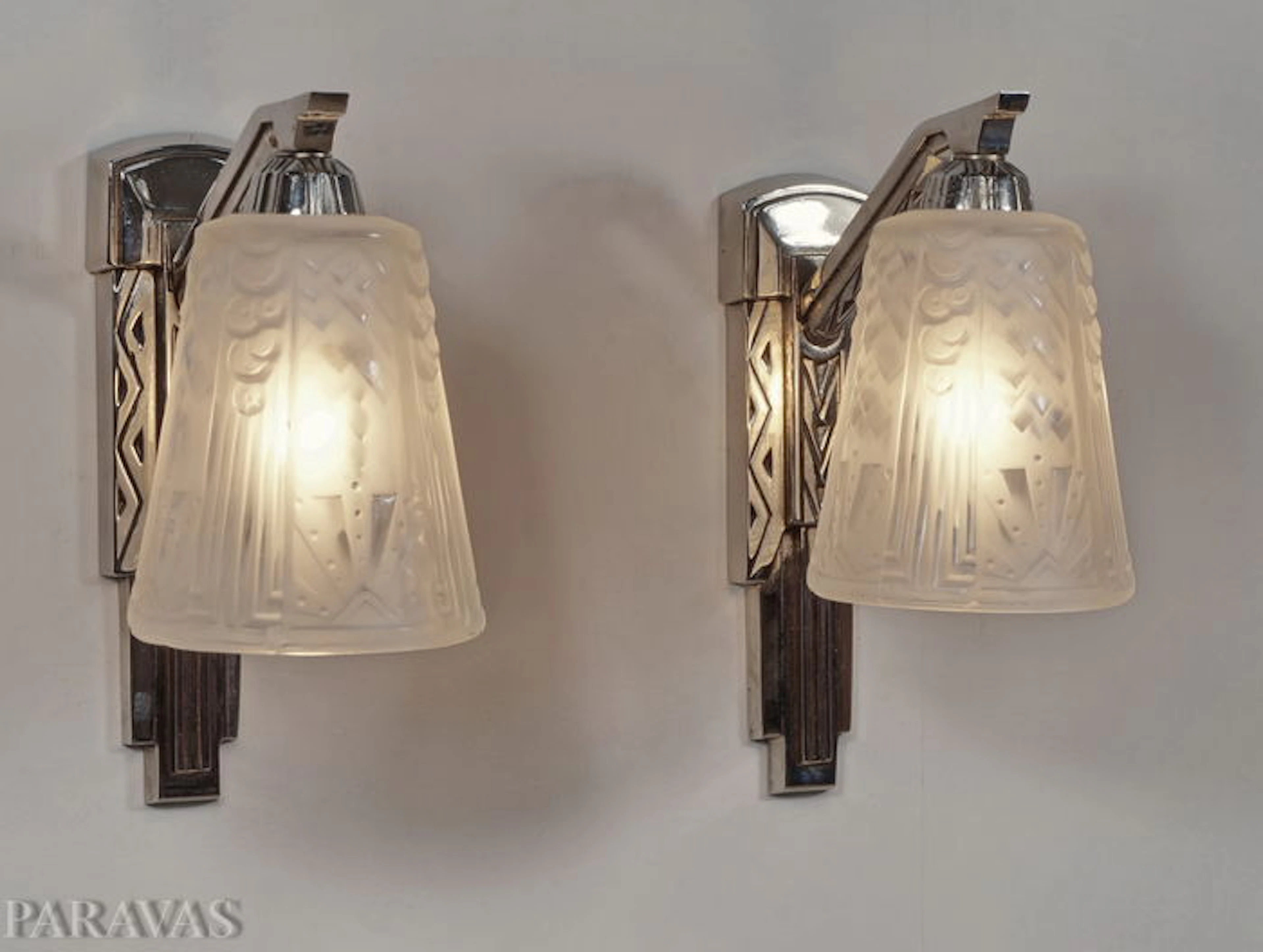 Muller Frères - Pair of French Art Deco wall lights - nickeled sconces