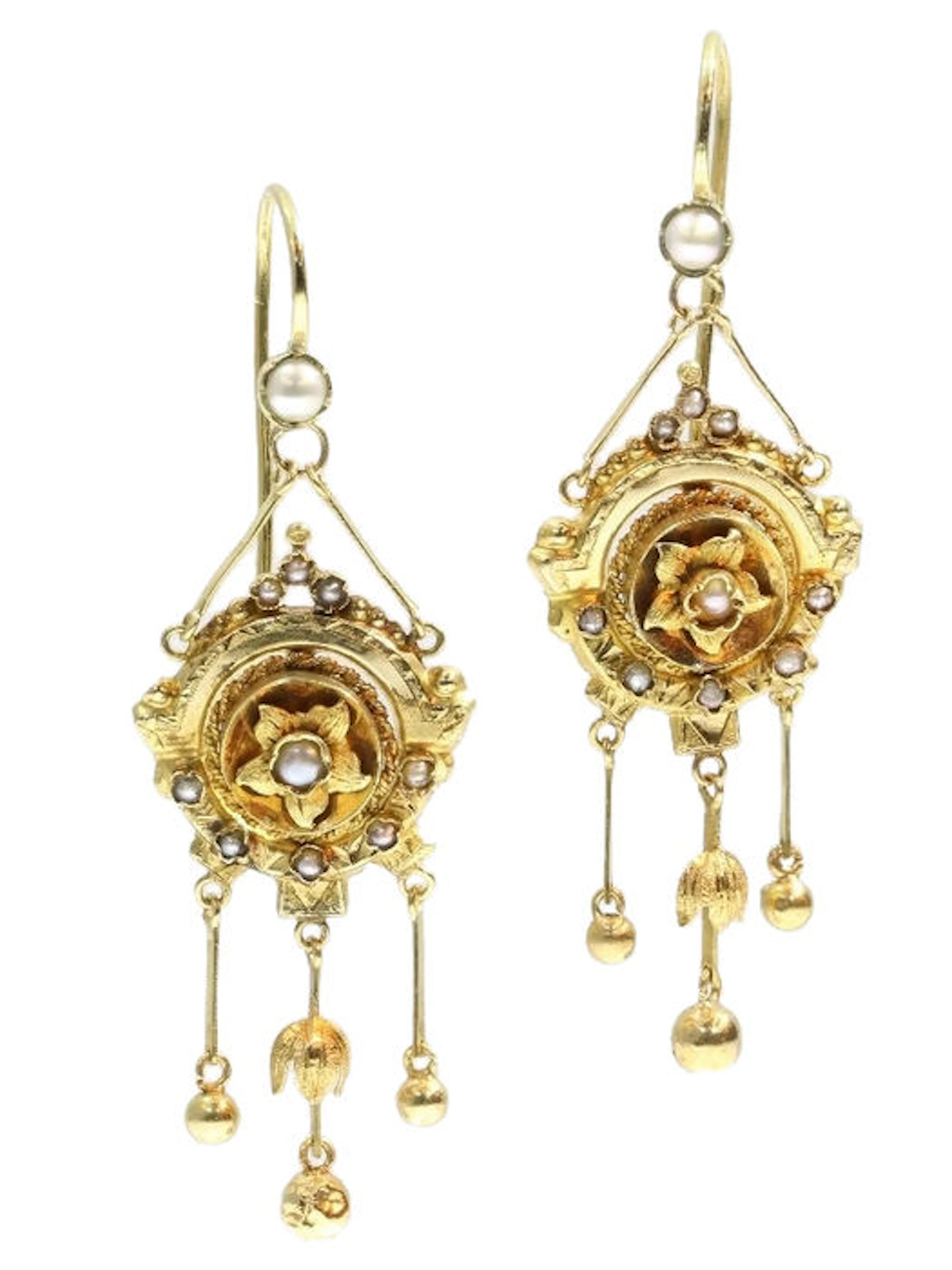 Victorian gold pendent ear rings gold with seed pearls, circa 1870