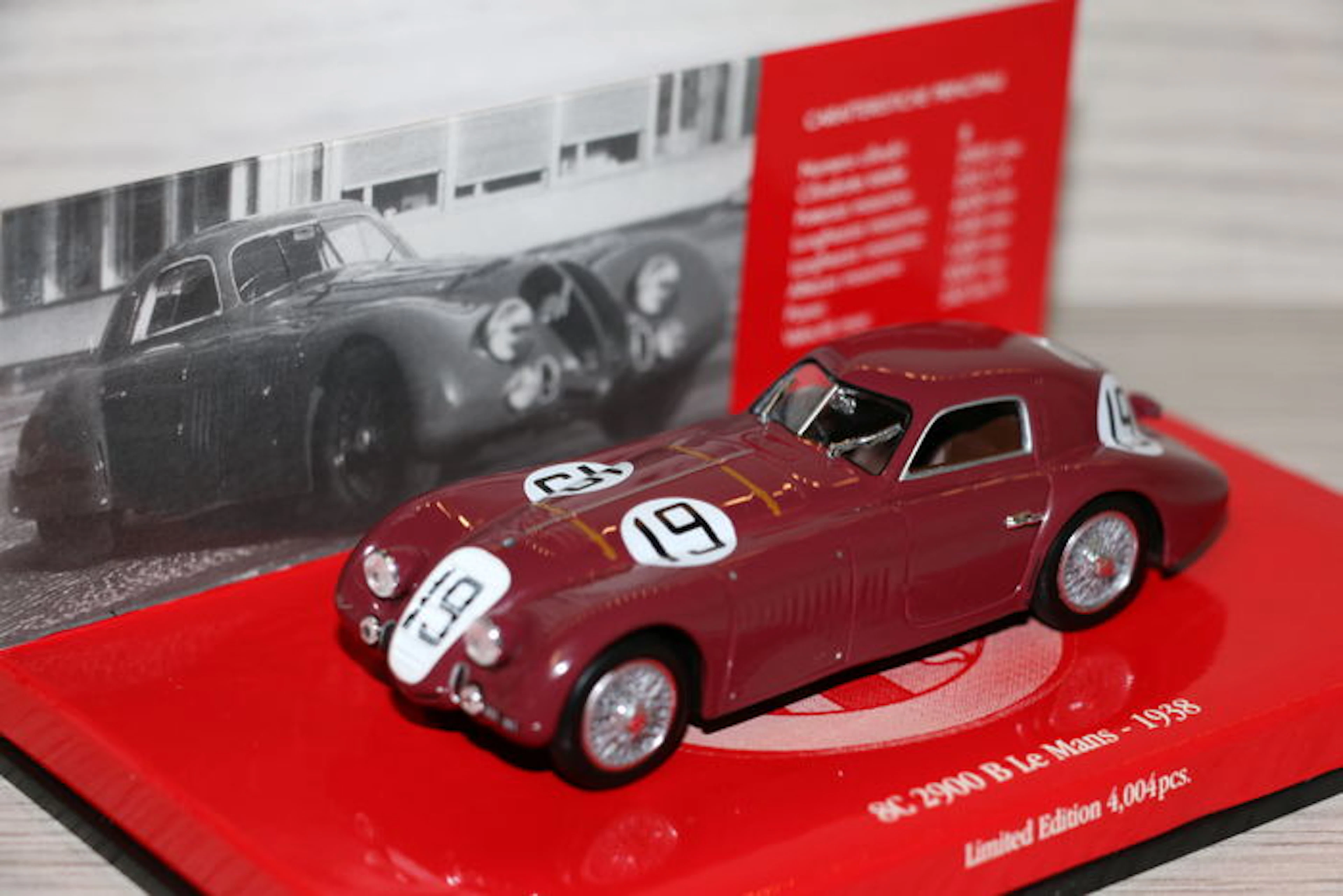 Minichamps - Scale 1/43 - Alfa Romeo 8C 2900 B Le Mans 1938