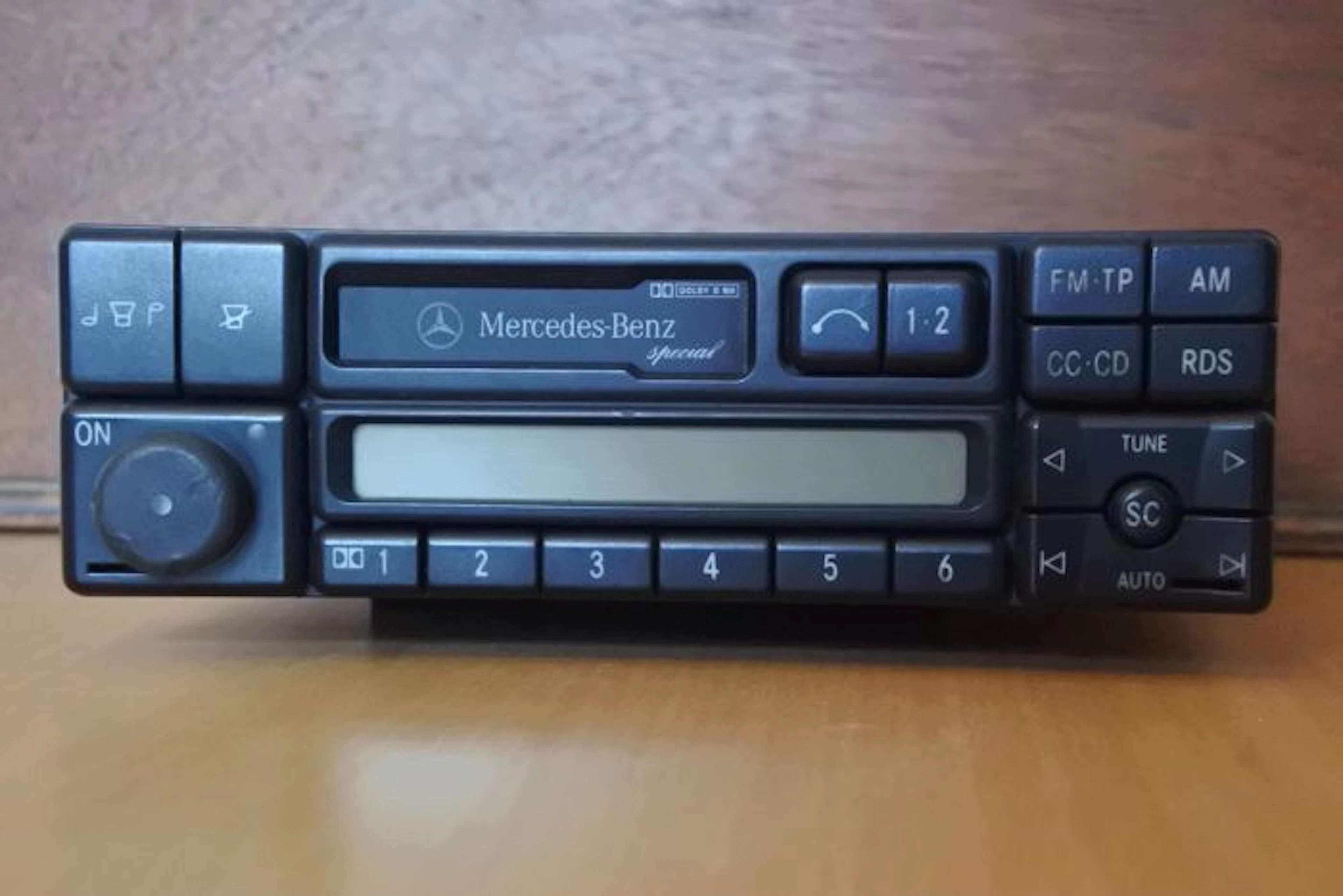 Becker Mercedes-Benz Special BE2210 - youngtimer car stereo radio