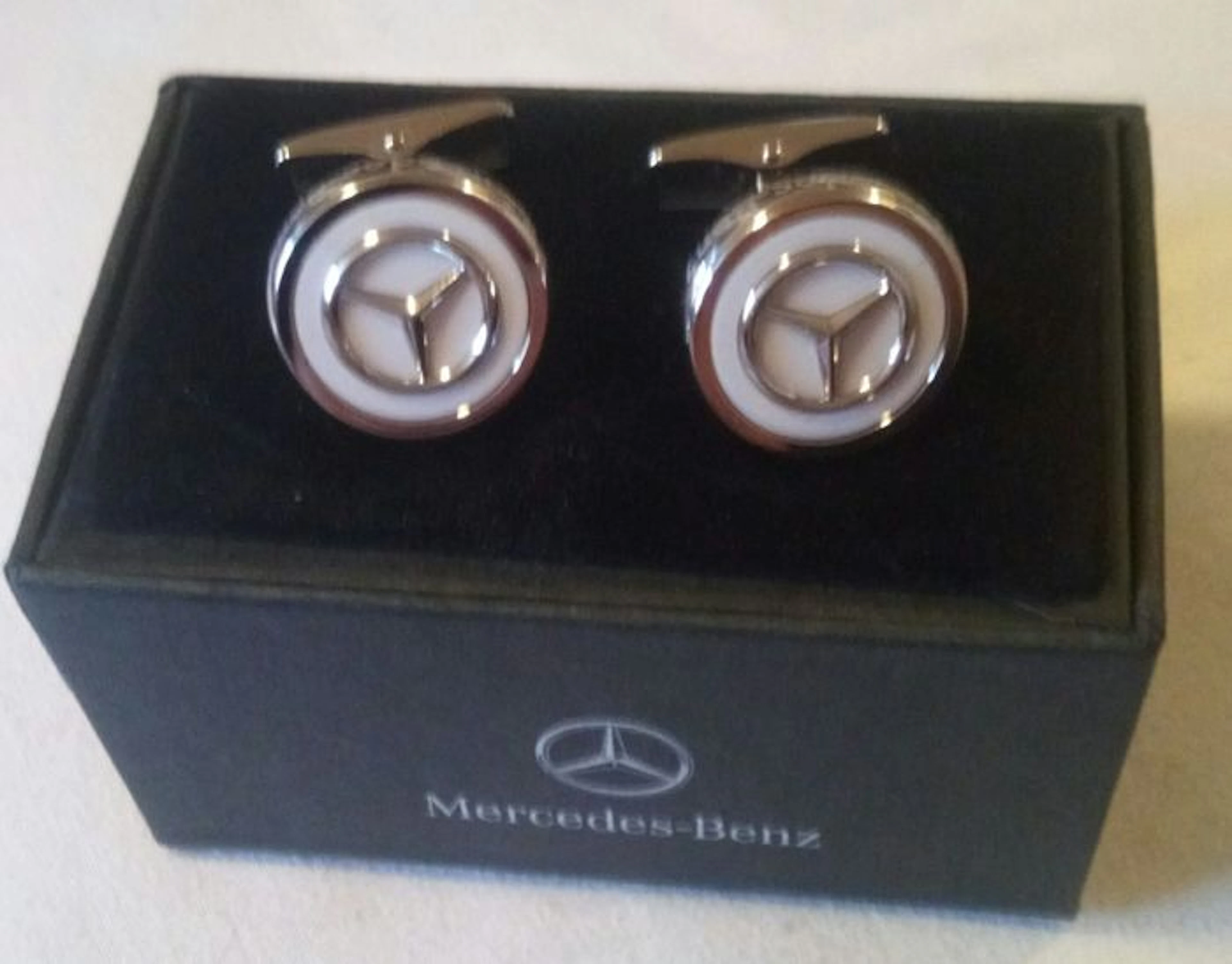 Mercedes-Benz - pair of cufflinks in silver - 1990