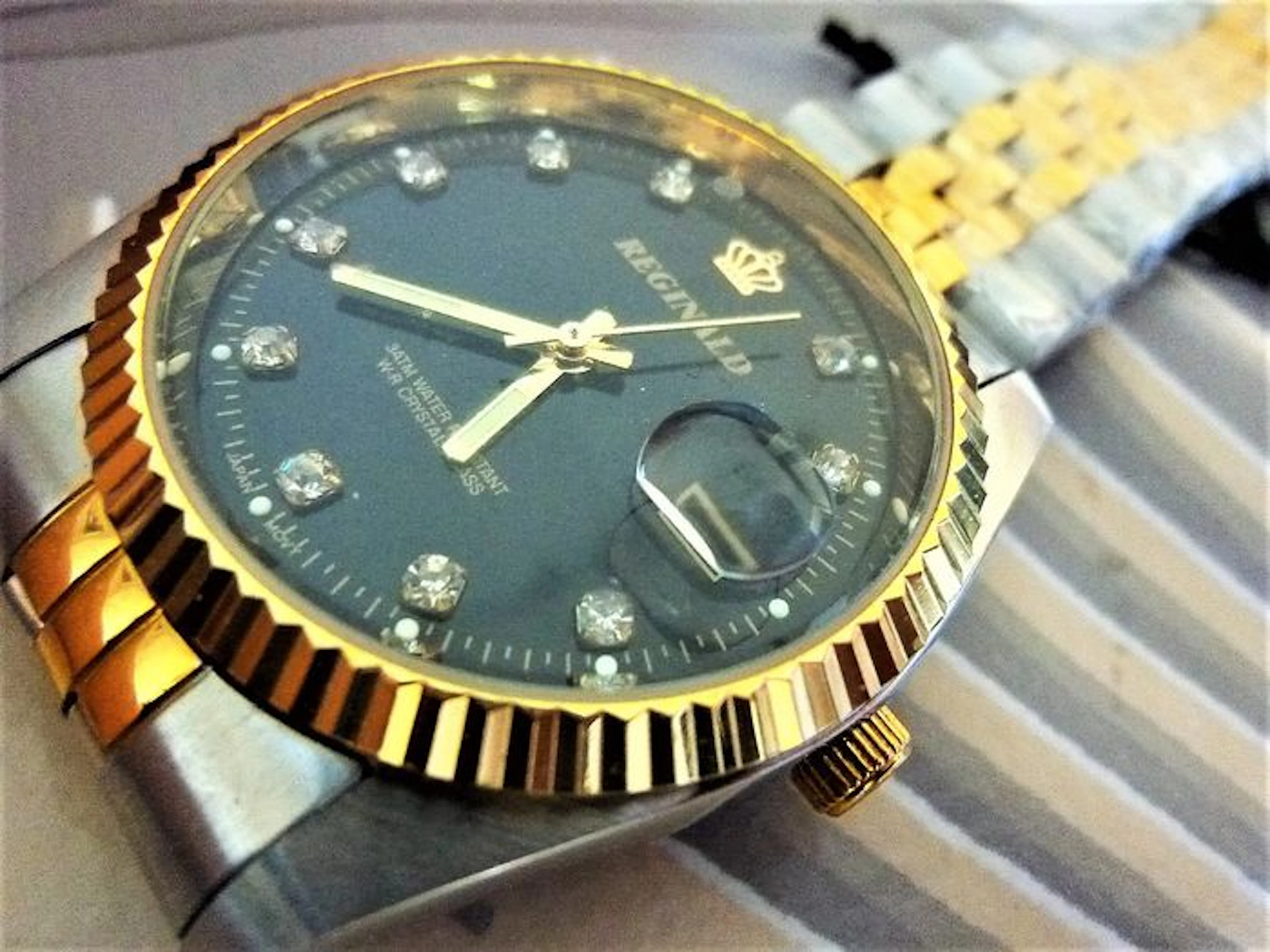 REGINALD CRYSTAL men's decorative watch from 2005. REG0010