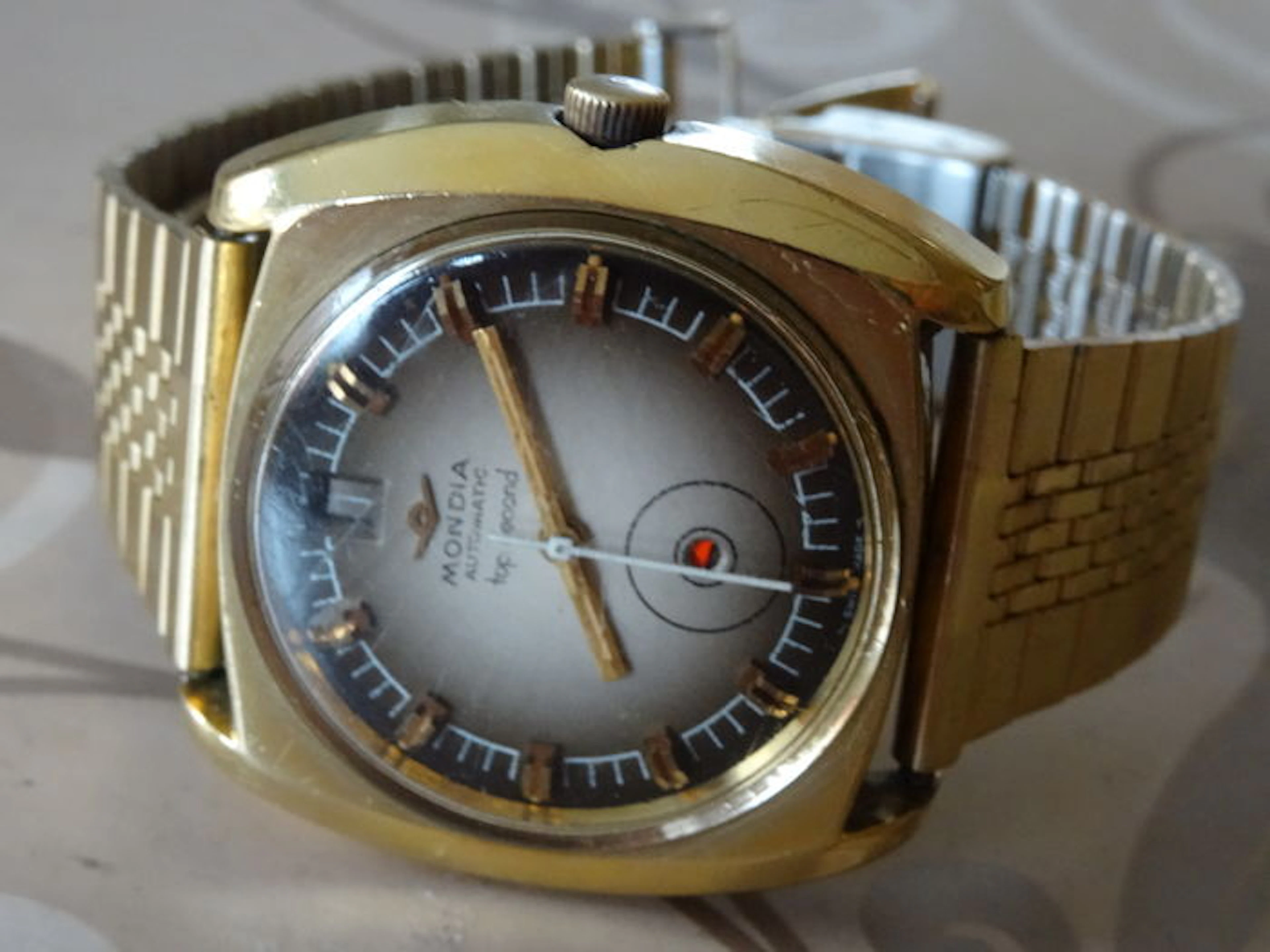 Mondia top second automatic 1970s.
