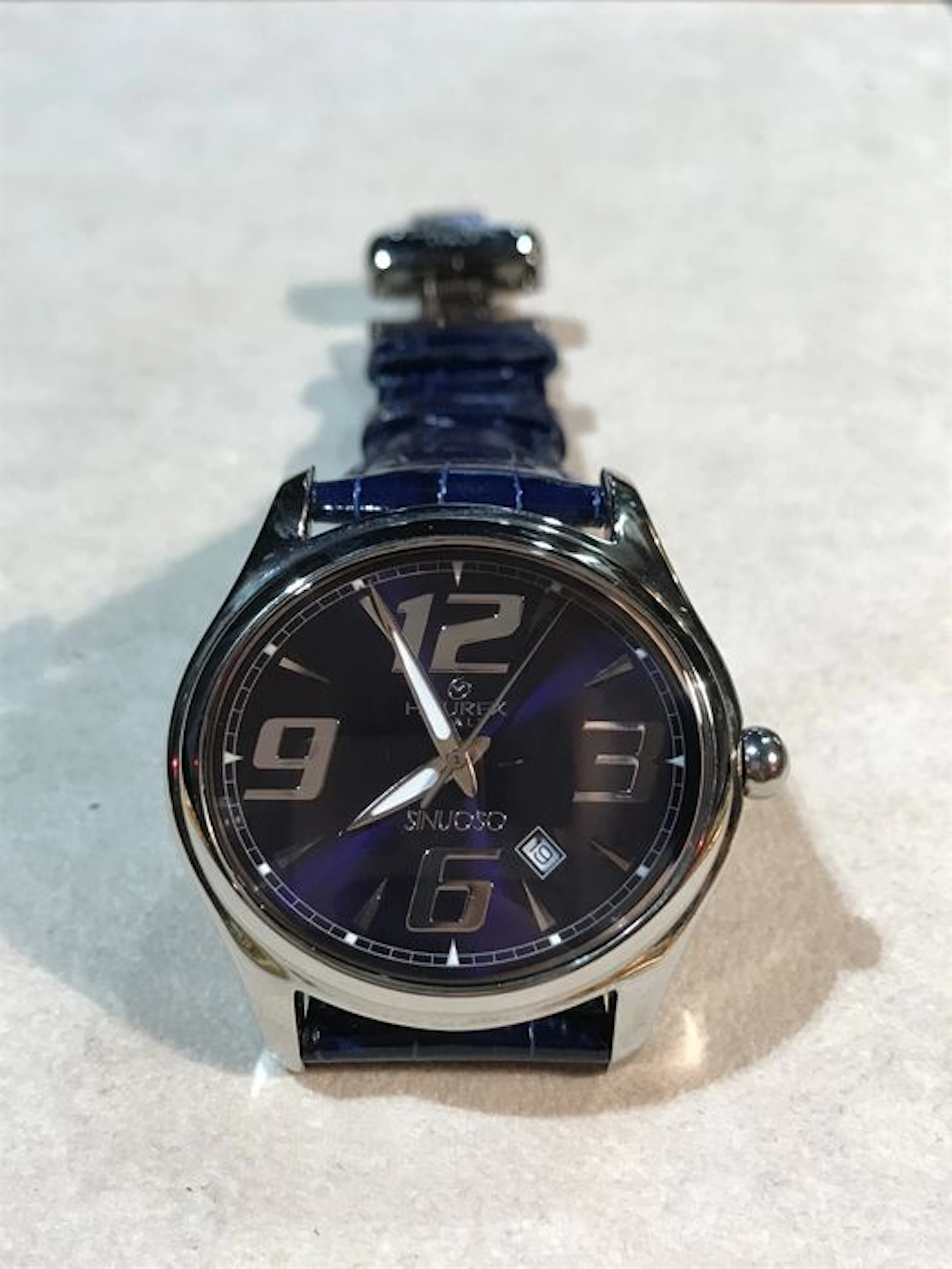 Haurex - Model: Sinuoso - Men's watch - 2009