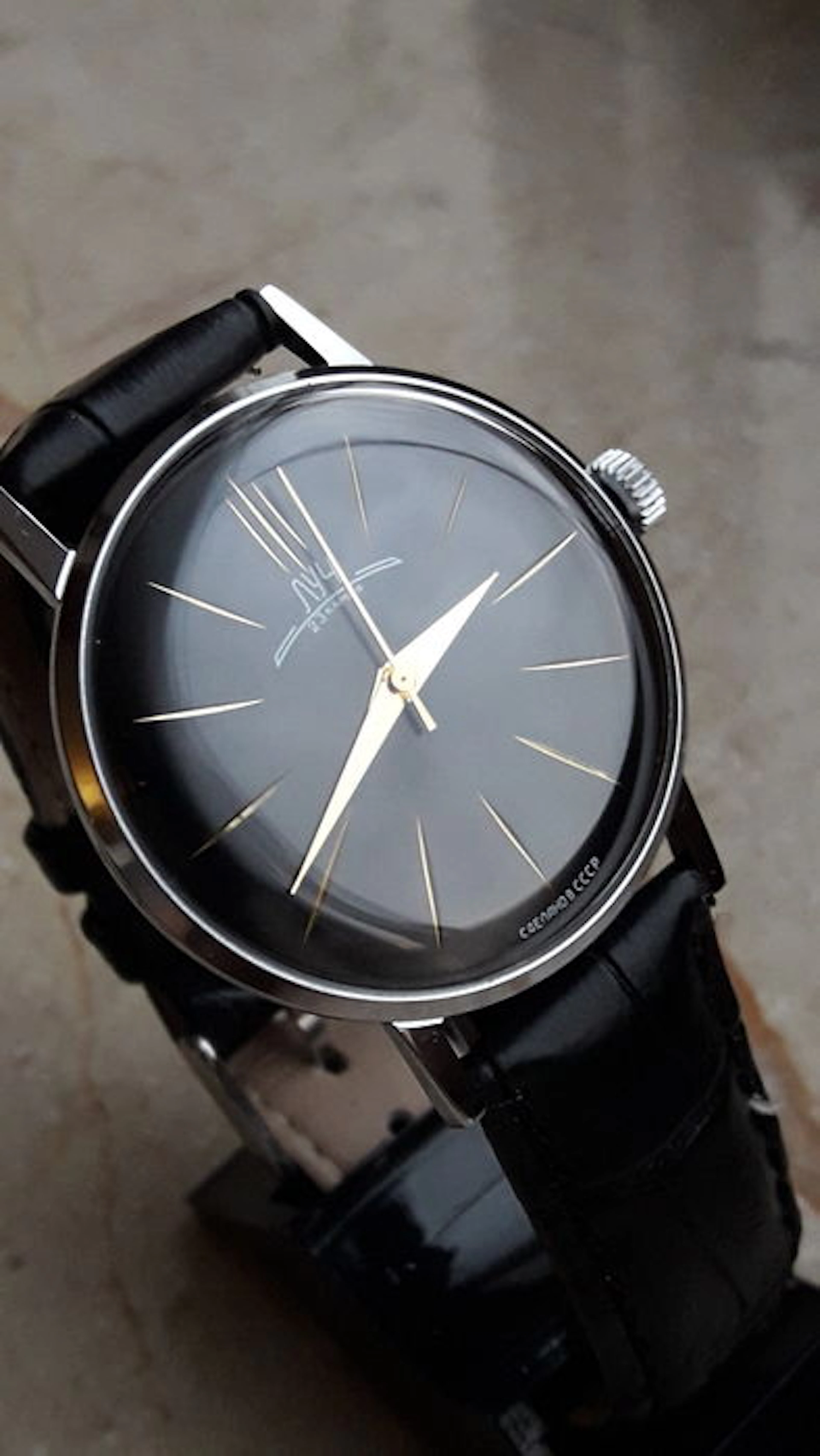 LUCH ( Poljot ) De Luxe - Ultra Slim Men's Dress Wristwatch - Vintage