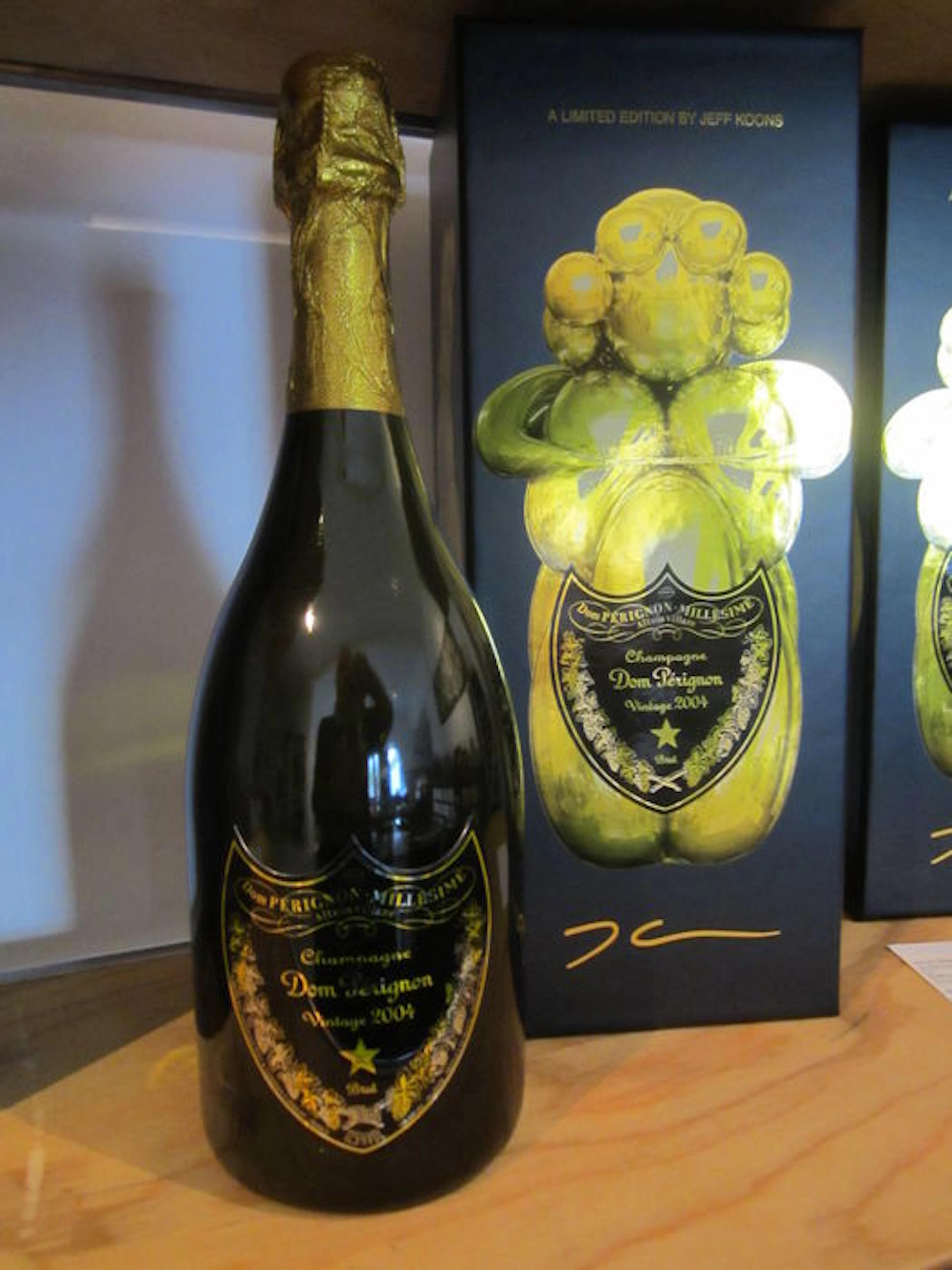 2004 Dom Pérignon by Jeff Koons Ltd Ed - 1 bottle 0.750l