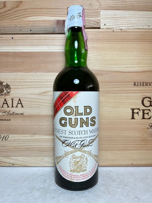 Old Gunn - Low Robertson & Co. (Port Ellen) - B. Anni ‘70 - 75cl | Barnebys