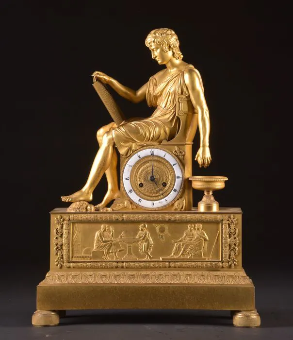 A Large Figural Mantel Clock Depicting Alexander the... | Barnebys