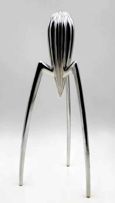 philippe-starck-alessi-spremiagrumi-juicy-salif-barnebys