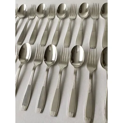 ALFÉNIDE, CHRISTOFLE POMPADOUR, ménagère set de 36 pièces en métal ALFÉNIDE, CHRISTOFLE POMPADOUR, ménagère set de 36 pièces en métal