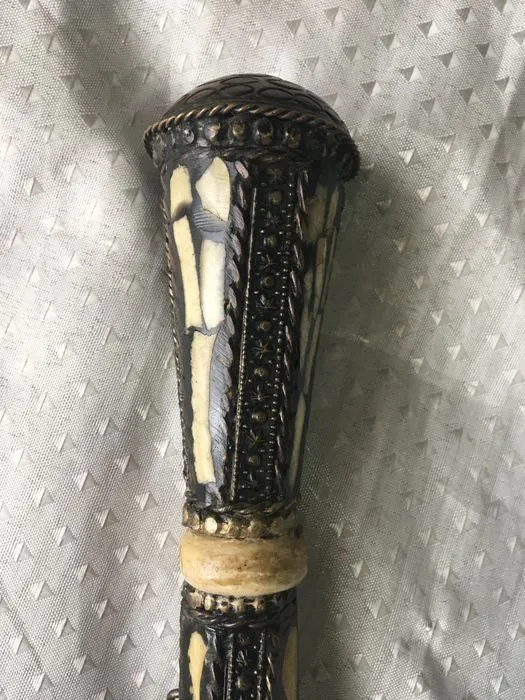 Broche Carrée Vintage Années 30/40 - Bois, Cuivre Et Nacre - Occasion