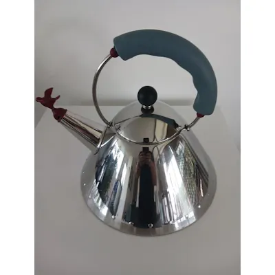 Italian postmodern Kettle vintage fluitketel Richard Sapper Alessi Italian postmodern Kettle vintage fluitketel Richard Sapper Alessi