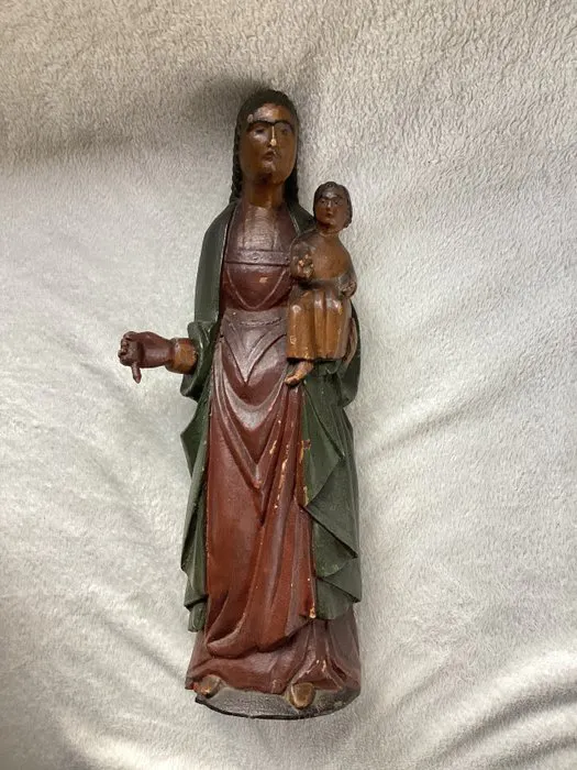 Figurine - Mooi naief gesneden antiek Maria beeld met het kindje Jezus ...