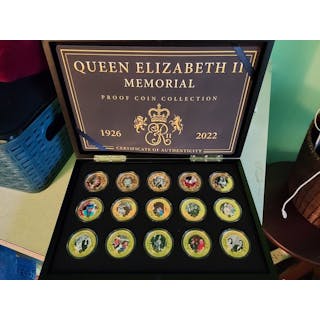 World. Set of Medals Queen Elizabeth II Memorial
