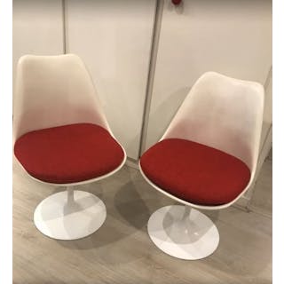 Eero Saarinen - Knoll International - Stol (2) - Tulip Chair
